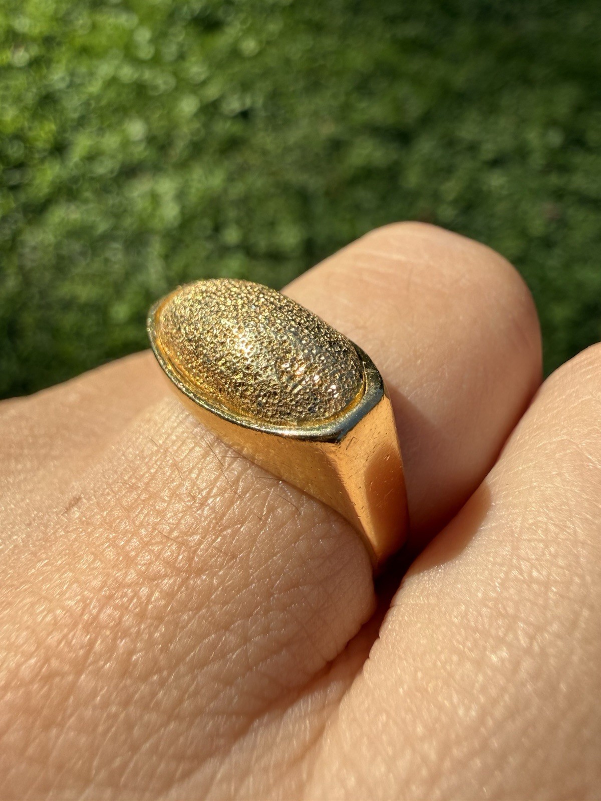 18K Yellow Gold Textured Oval Statement Ring Elegant Fine Jewelry 18K Yellow Gold Textured Oval Statement Ring Elegant Fine Jewelry