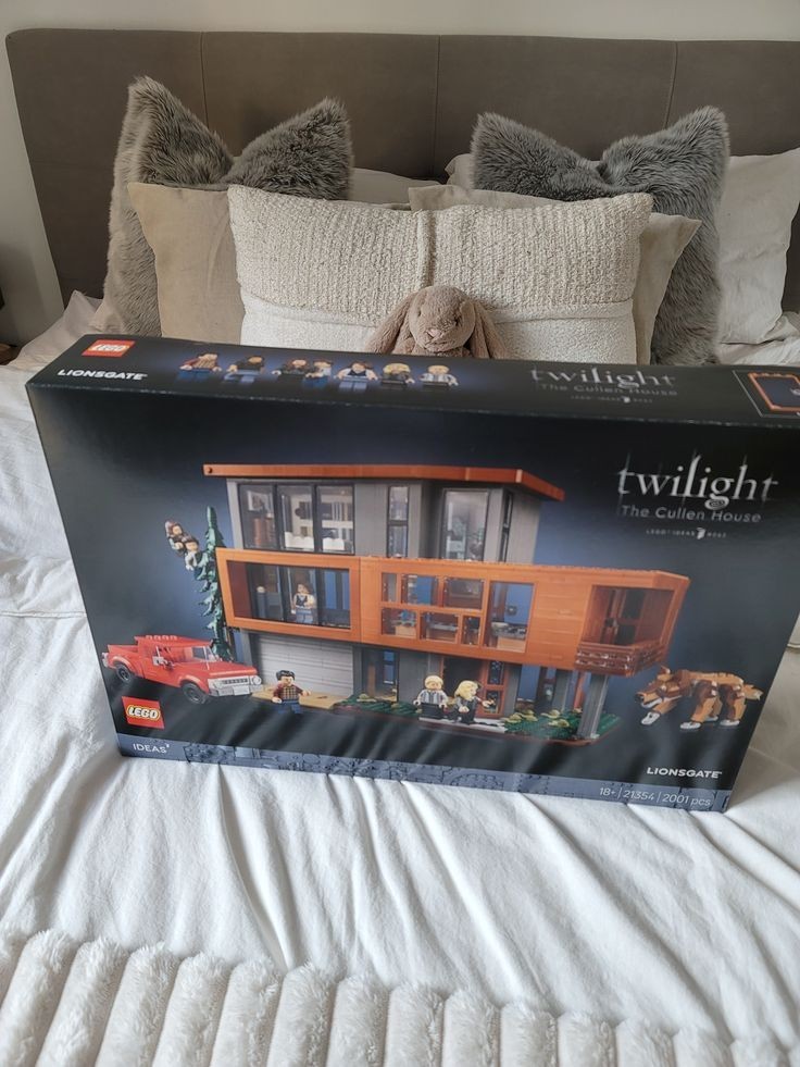 [SALE]LEGO Ideas 21354 Twilight The Cullen House Official Building Set FULL-BOX