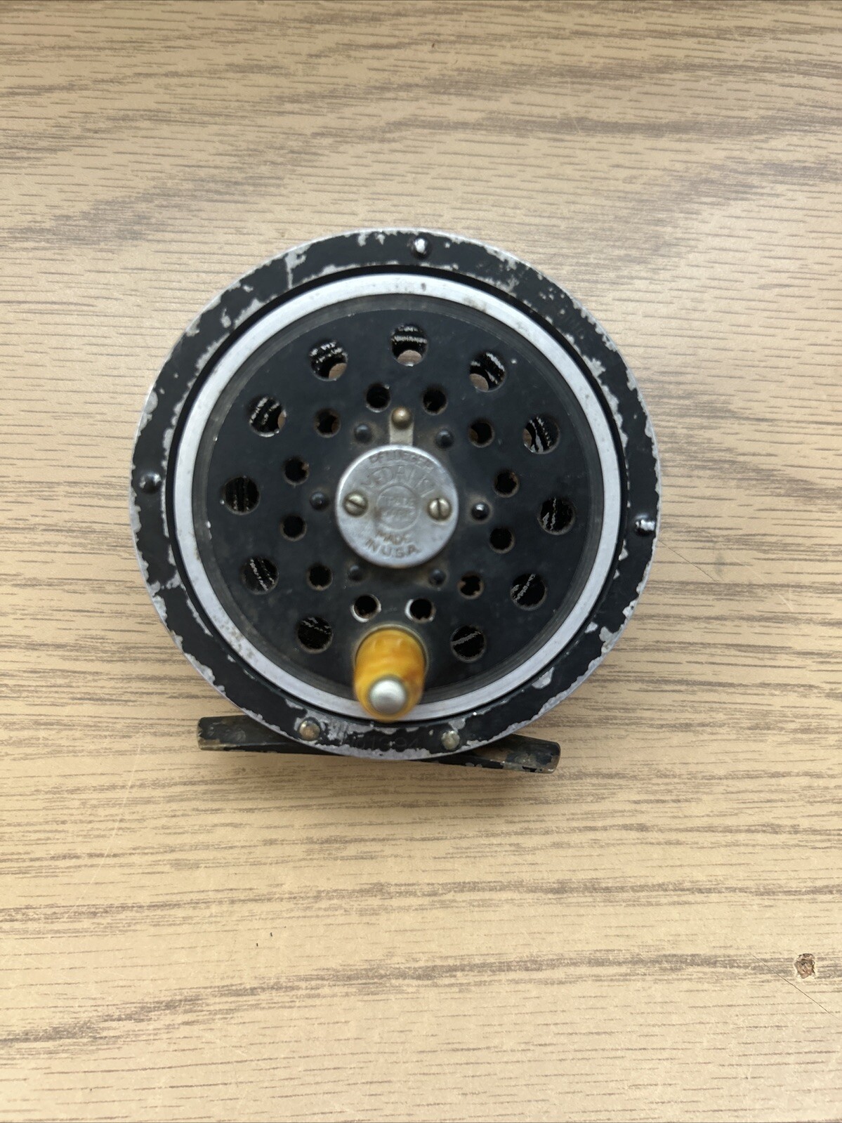 VINTAGE PFLUEGER MEDALIST 1394 FLY REEL VINTAGE PFLUEGER MEDALIST 1394 FLY REEL