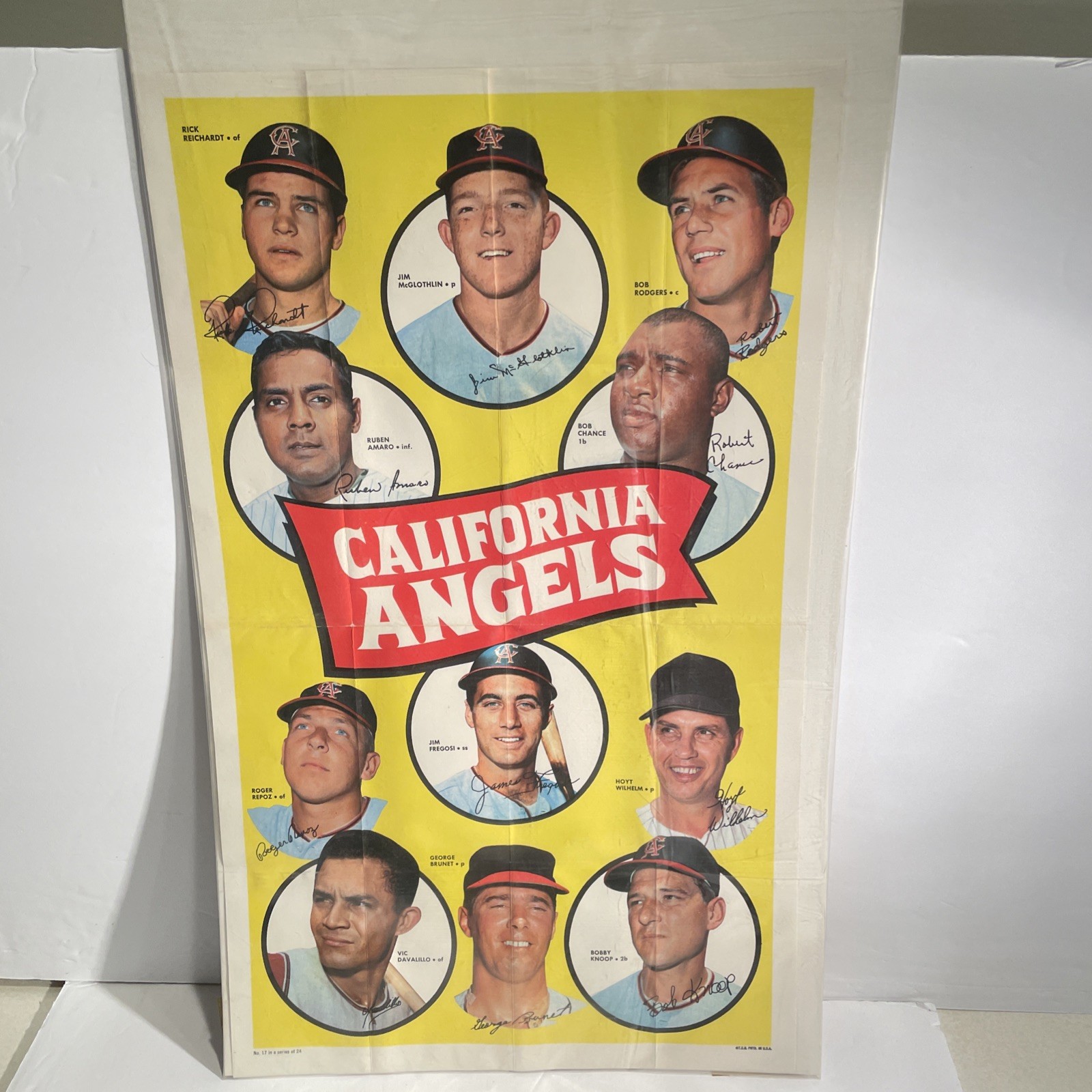 VINTAGE 1969 TOPPS POSTER OF CALIFORNIA ANGELS, GREAT SHAPE , Rare VINTAGE 1969 TOPPS POSTER OF CALIFORNIA ANGELS, GREAT SHAPE , Rare