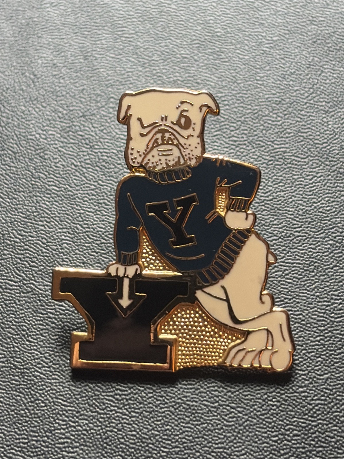 Vintage Yale University Gold Tone Bulldog Lapel Pin Retired Design Peter David Vintage Yale University Gold Tone Bulldog Lapel Pin Retired Design Peter David
