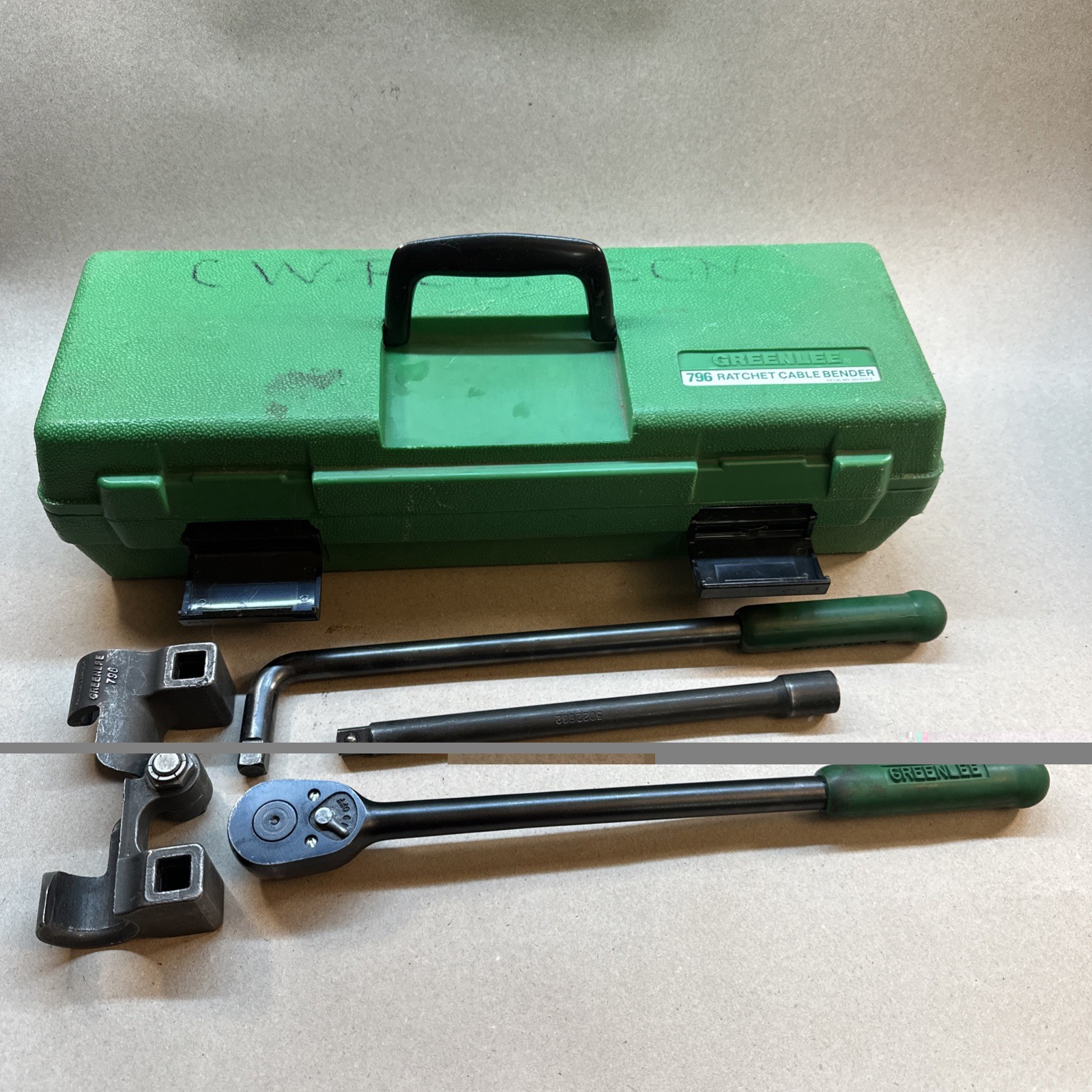 Greenlee 796 Ratchet Cable Bender Complete Kit w/ Case Electrical Tool Greenlee 796 Ratchet Cable Bender Complete Kit w/ Case Electrical Tool
