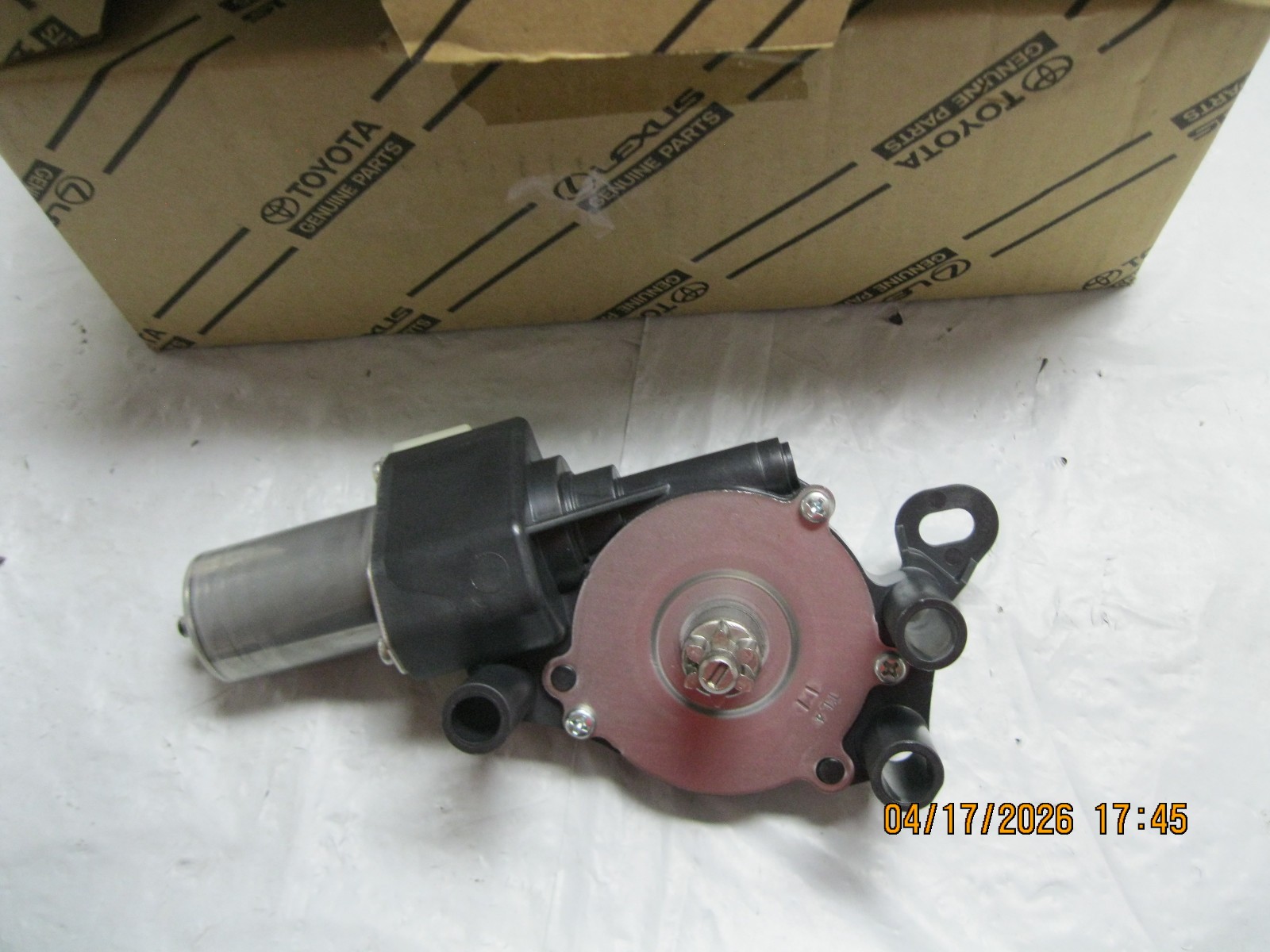 Genuine Toyota OEM 85801-42060 Driver Side Adjust Motor Genuine Toyota OEM 85801-42060 Driver Side Adjust Motor