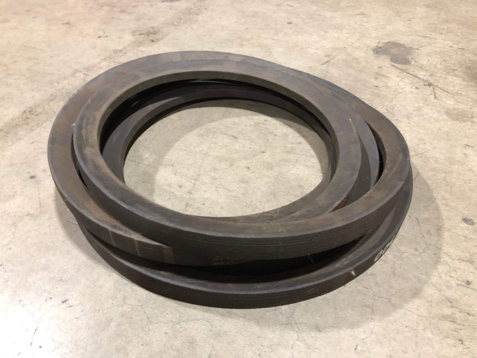 New Goodyear 8V2120 HY-T Wedge Belt - No Box