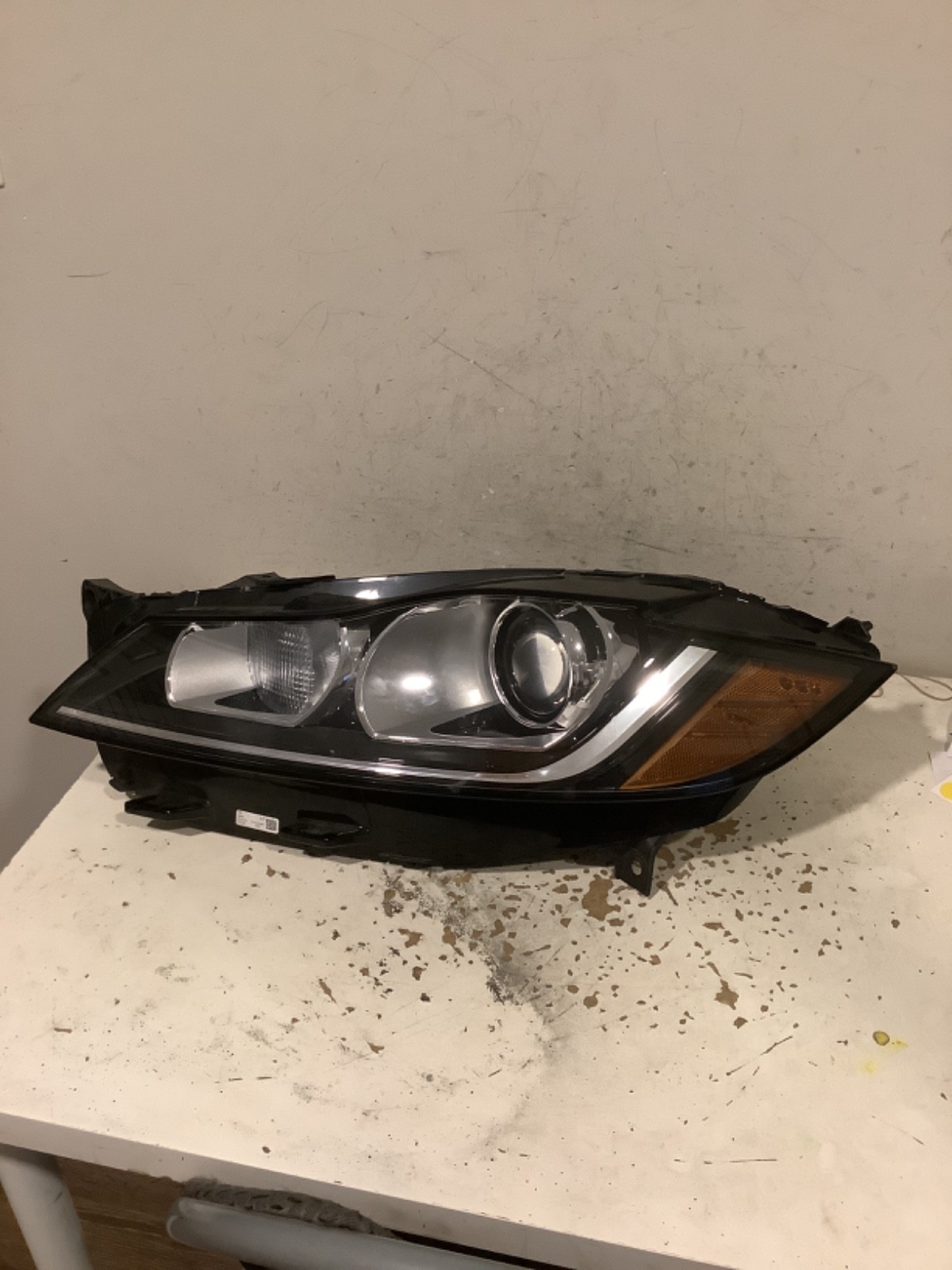 2016- 2020 JAGUAR F-PACE DRIVER LH HALOGEN HEADLIGHT OEM P/N-GX63-13W030-PC