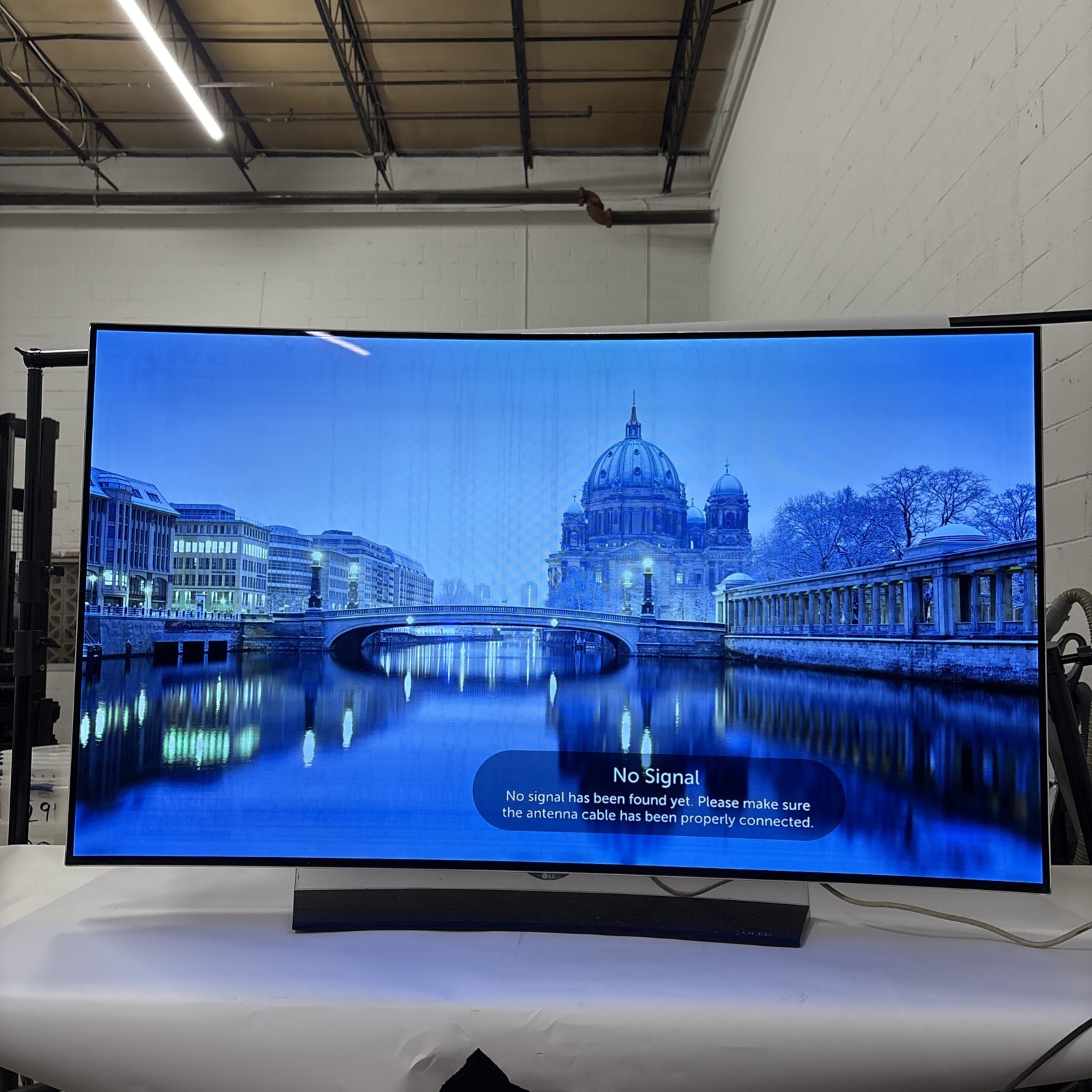LG OLED55C6P 55” 4K UHD Curved OLED Smart TV 3D HDR Dolby Vision (Oled Burn In)