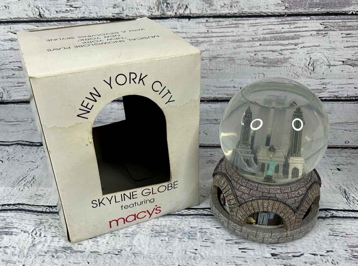 Macys New York Skyline Snow Globe w/Twin Towers in Box - Frank Sinatra Music Box