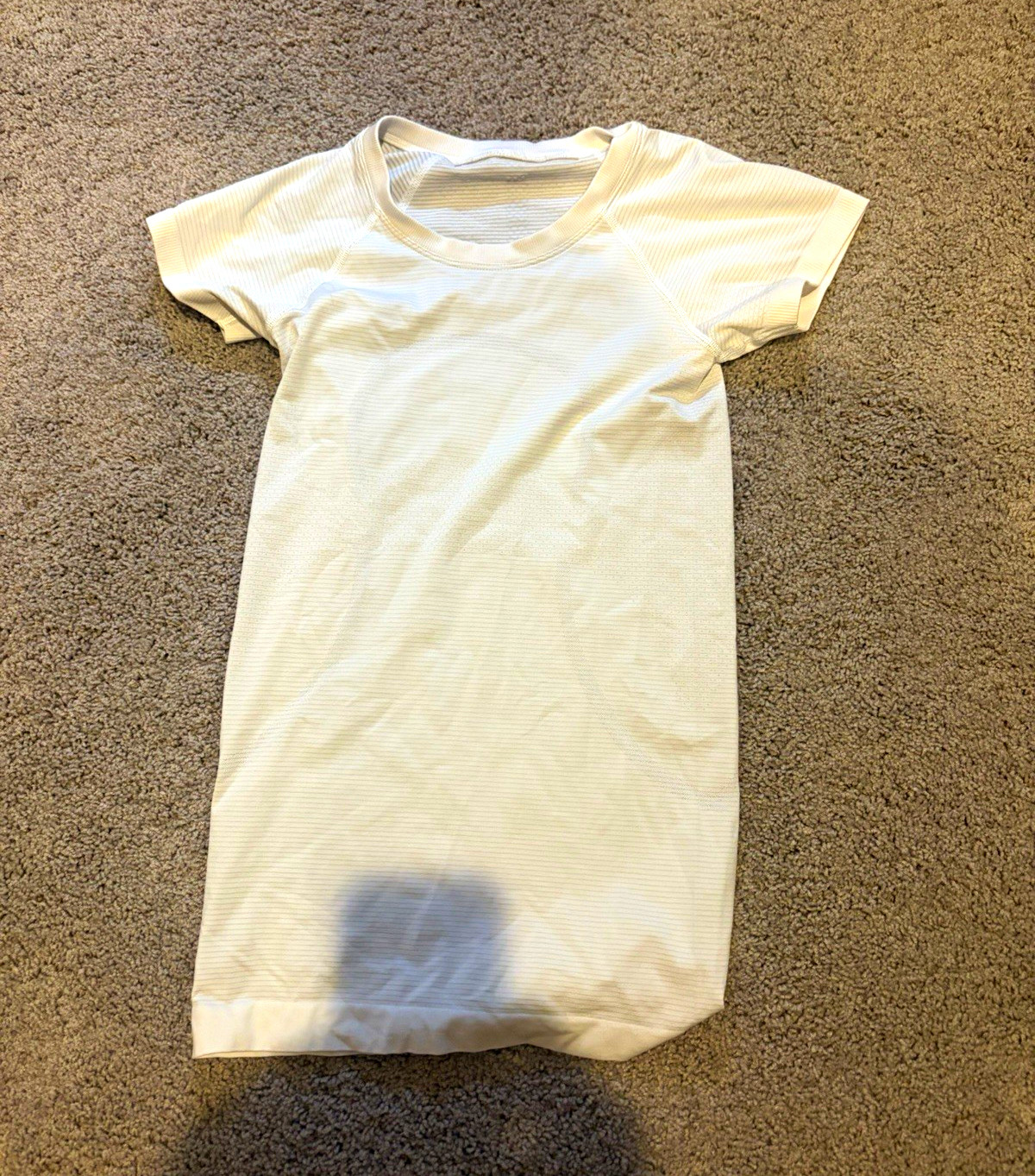 lululemon athletica Women’s White Short Sleeve Crew Neck Gym Tee Size 0 lululemon athletica Women’s White Short Sleeve Crew Neck Gym Tee Size 0