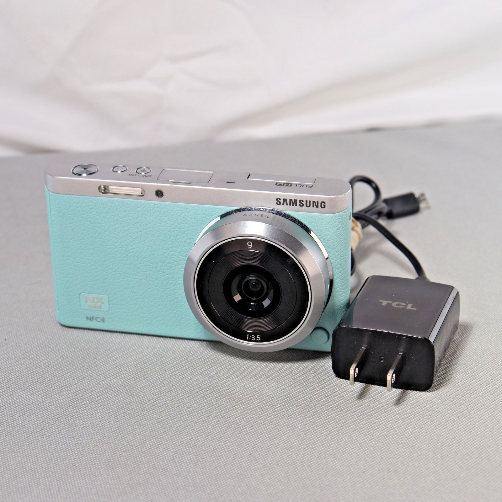 Samsung NX Mini Mirrorless Digital Camera Mint Green *GOOD/TESTED* W 9mm Lens Samsung NX Mini Mirrorless Digital Camera Mint Green *GOOD/TESTED* W 9mm Lens