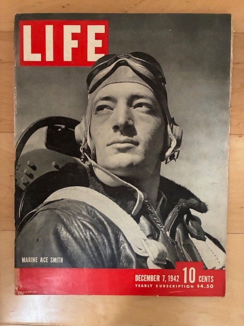 Vintage December 7, 1942 Newsstand LIFE Magazine - WWII - Marine Ace Smith Vintage December 7, 1942 Newsstand LIFE Magazine - WWII - Marine Ace Smith