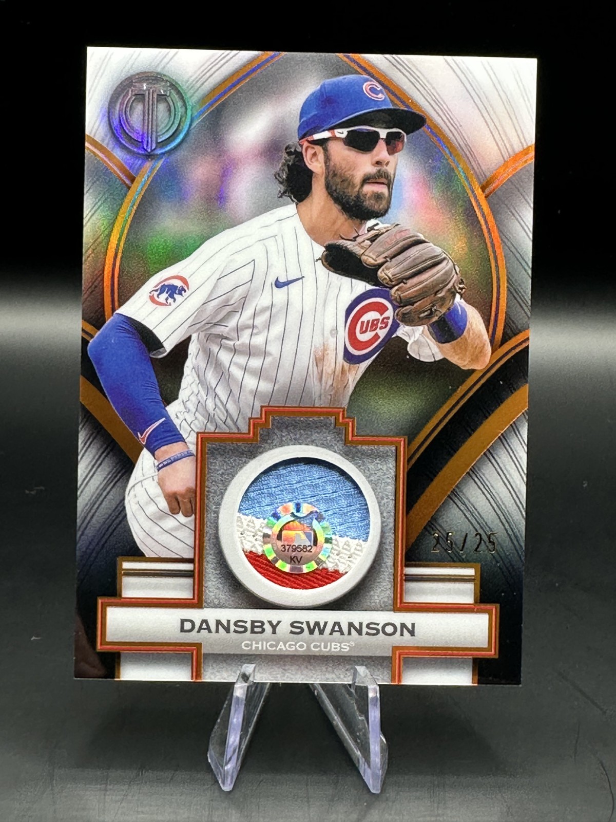 Dansby Swanson Cubs Three-Color Relic 25/25 BOOKEND - 2026 Topps Tribute Dansby Swanson Cubs Three-Color Relic 25/25 BOOKEND - 2026 Topps Tribute