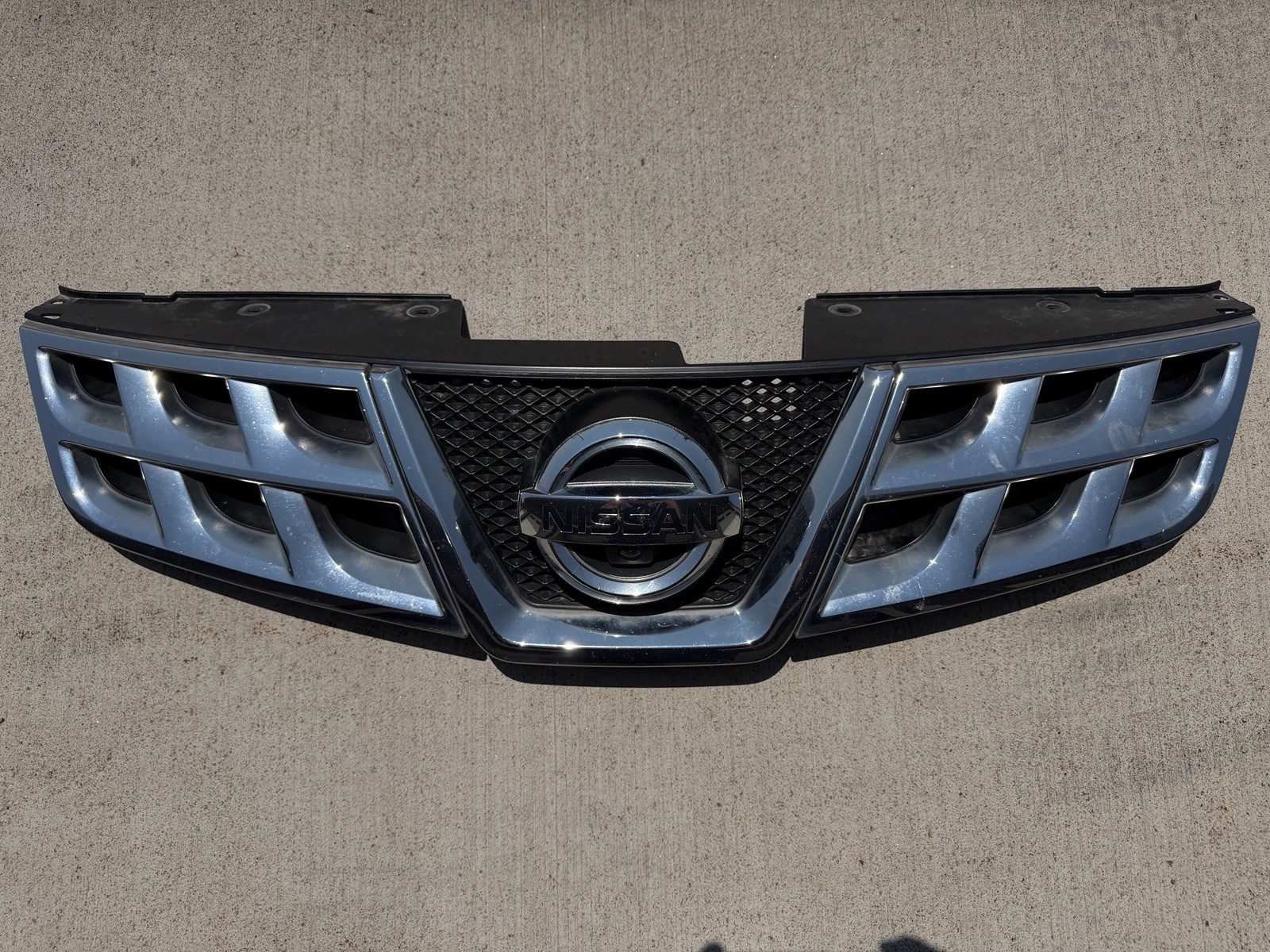 ✅ OEM 2011-2015 Nissan Rogue Front Upper Grille Chrome w/ Camera 2012 2013 2014 ✅ OEM 2011-2015 Nissan Rogue Front Upper Grille Chrome w/ Camera 2012 2013 2014