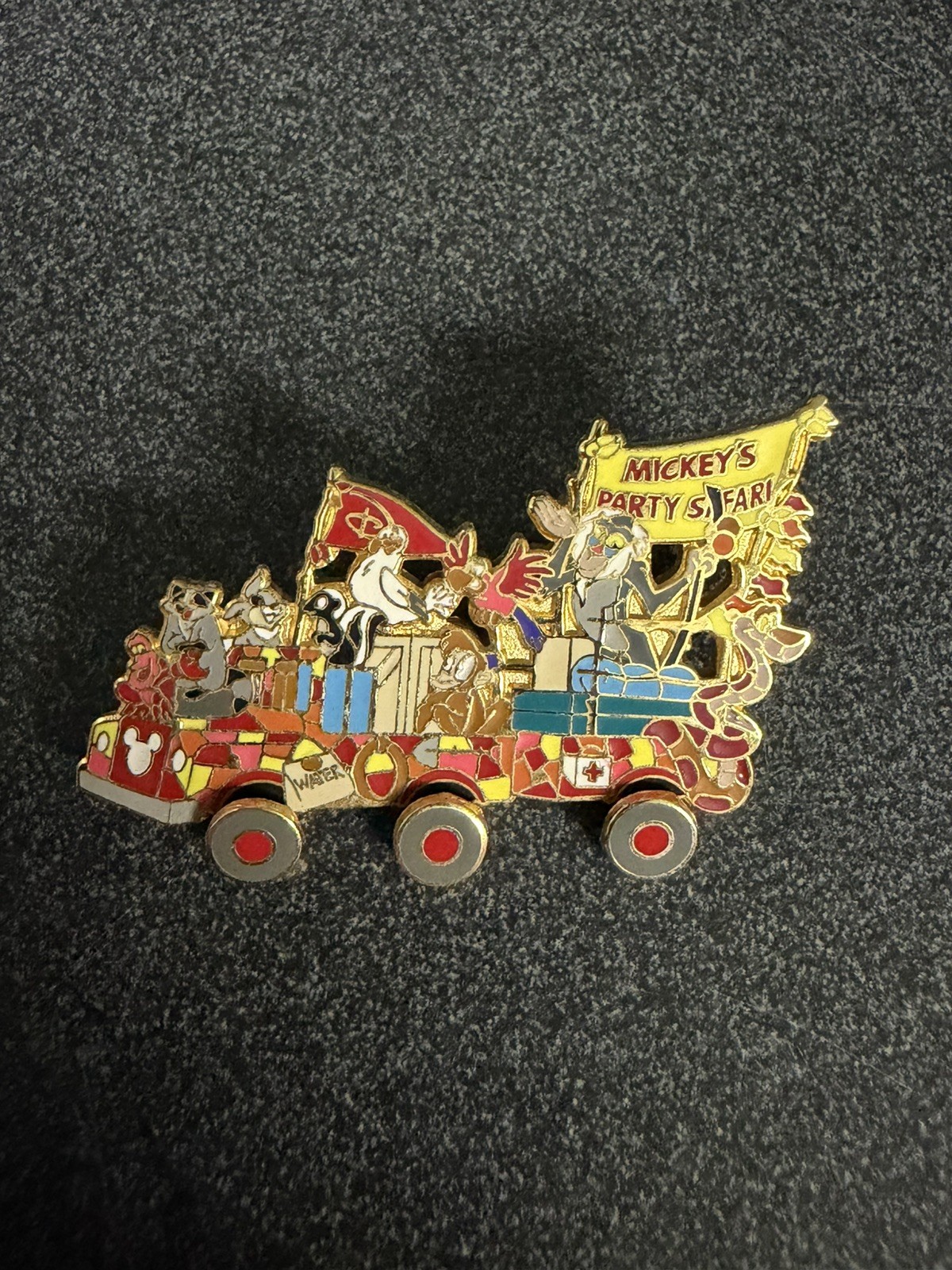 2001 Disney Animal Kingdom Mickey\'s Jammin\' Jungle Rafiki Parade Float Pin HTF