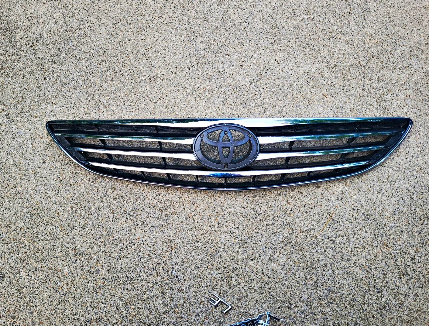 02-06 Toyota Camry Grille (Non Sport) 02-06 Toyota Camry Grille (Non Sport)