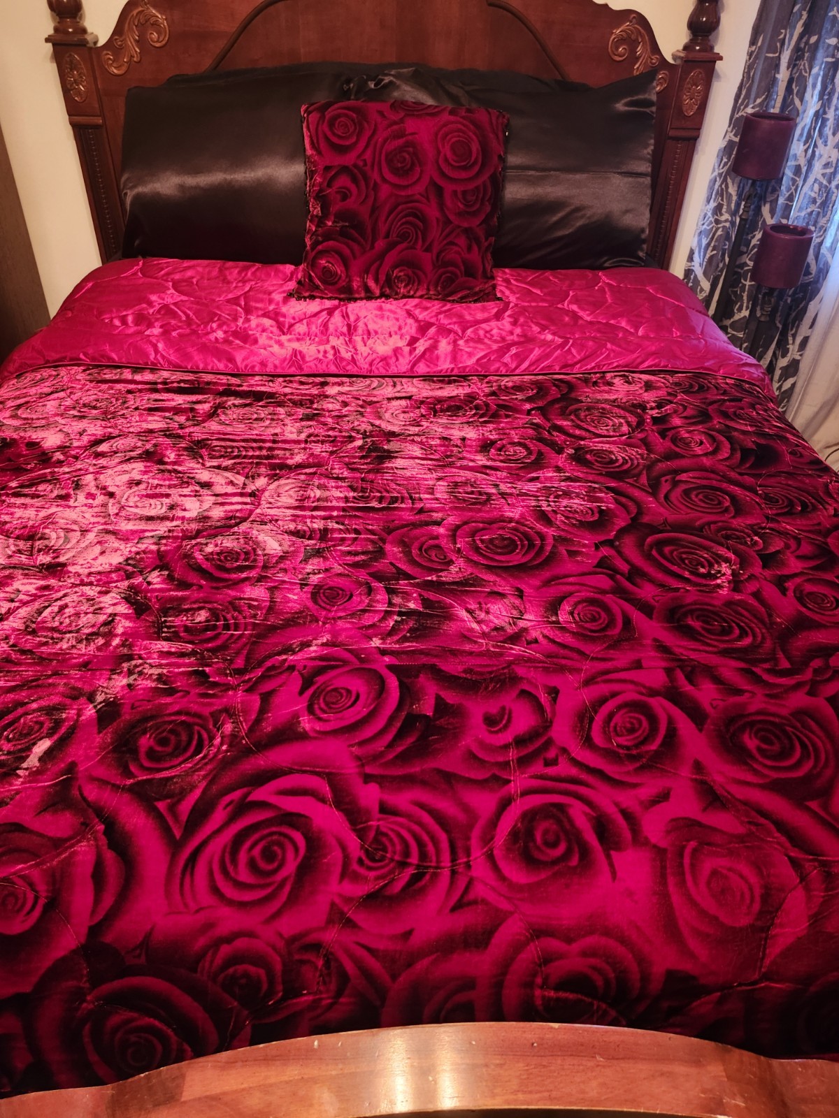 Rare Collectible VTG Victoria\'s Secret Home Velvet Rose/Satin Comforter, Pillow 