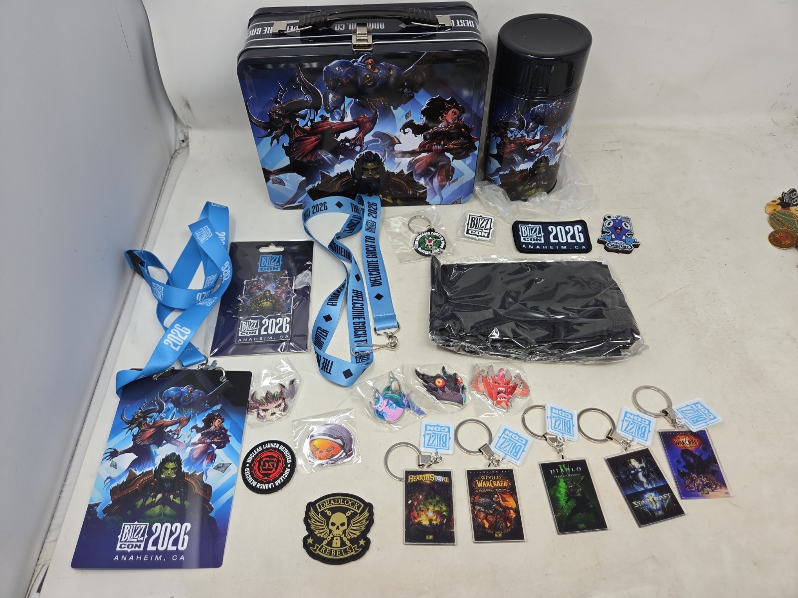 New Blizzard BlizzCon 2026 Limited Edition Tin Huge Bundle W Thermos Magnets New Blizzard BlizzCon 2026 Limited Edition Tin Huge Bundle W Thermos Magnets