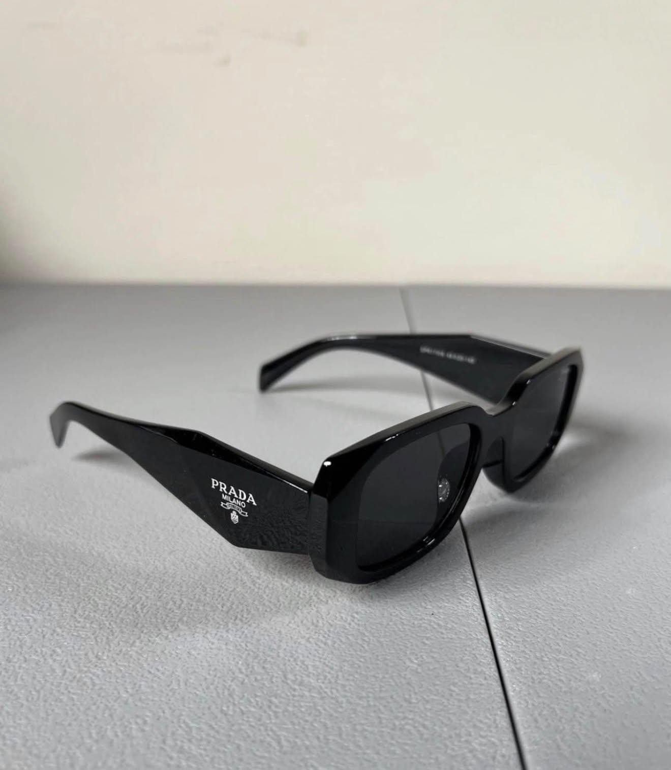 PRADA Milano Black Rectangle Glasses PRADA Milano Black Rectangle Glasses