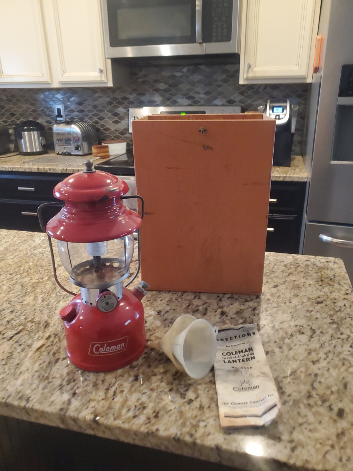 Vintage June 1959 Coleman Model 200A single mantle gas lantern. Vintage June 1959 Coleman Model 200A single mantle gas lantern.