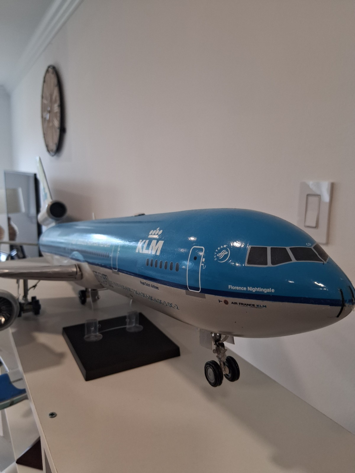 1/72  Scale Model AIRLINER KLM McDonnell Douglas MD- 11  Handcrafted. 