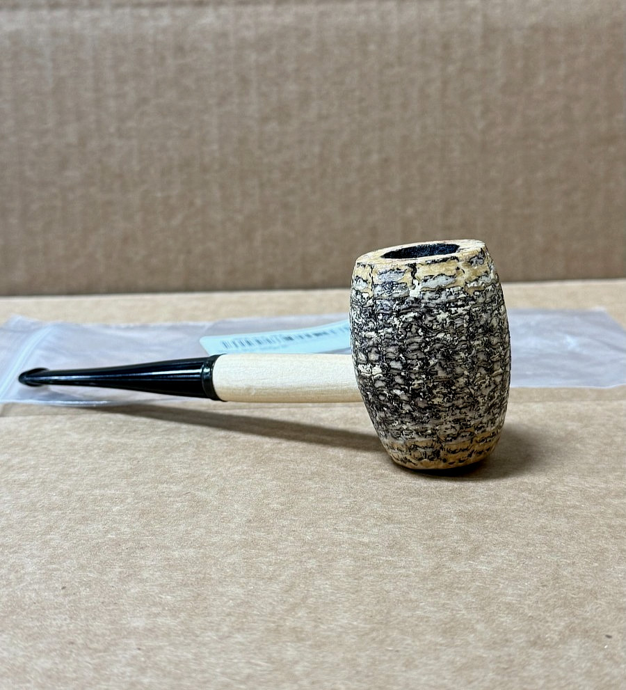 Missouri Meerschaum - Country Gentleman Corn Cob Tobacco Pipe - Straight Bit Missouri Meerschaum - Country Gentleman Corn Cob Tobacco Pipe - Straight Bit