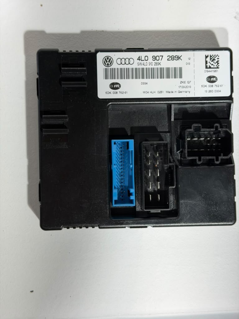 2007-2015 Audi Q7 Contour Unit OEM 4L0907289K 2007-2015 Audi Q7 Contour Unit OEM 4L0907289K