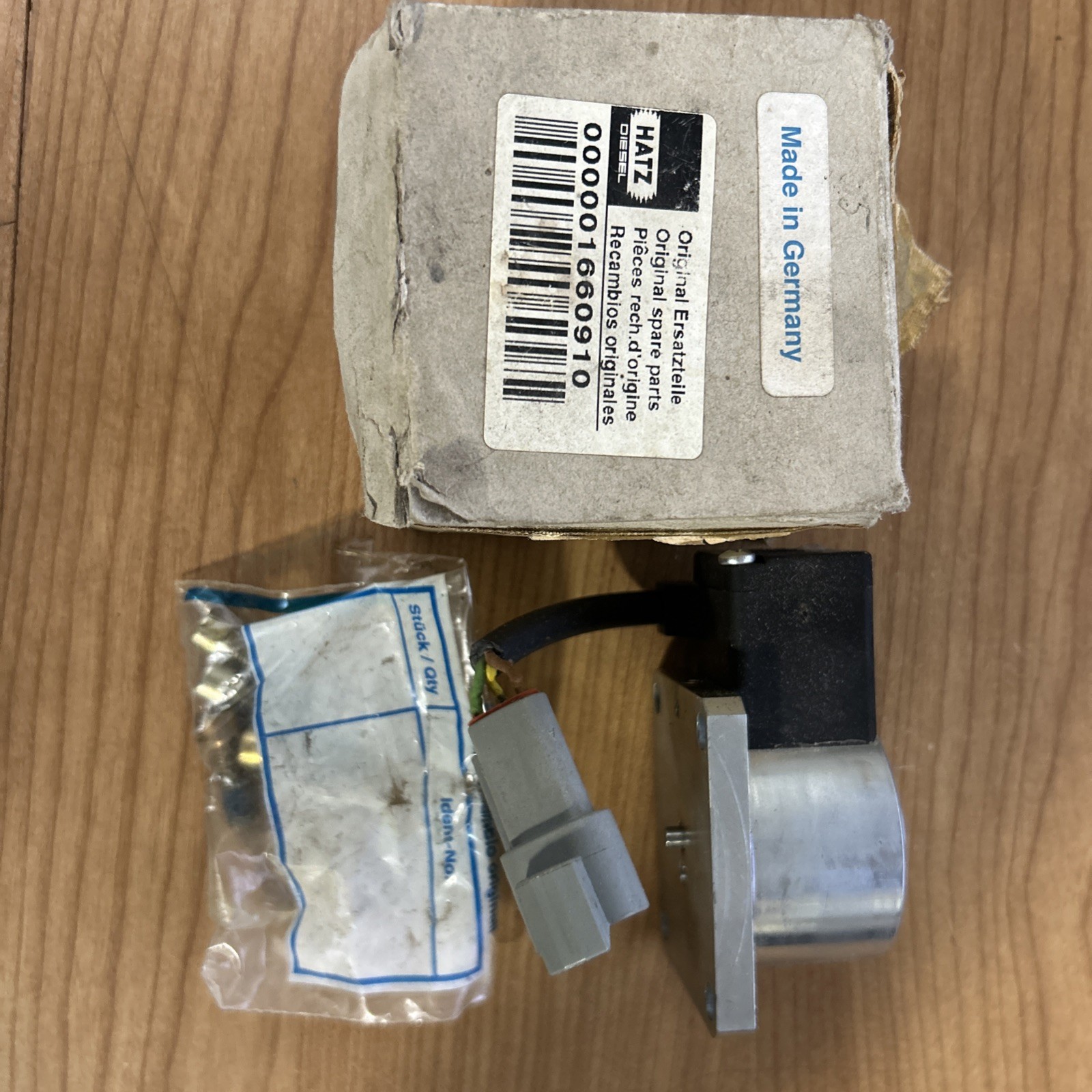 03938010 01660910 12V Fuel Shut‑off Solenoid Actuator For Hatz Engine 03938010 01660910 12V Fuel Shut‑off Solenoid Actuator For Hatz Engine
