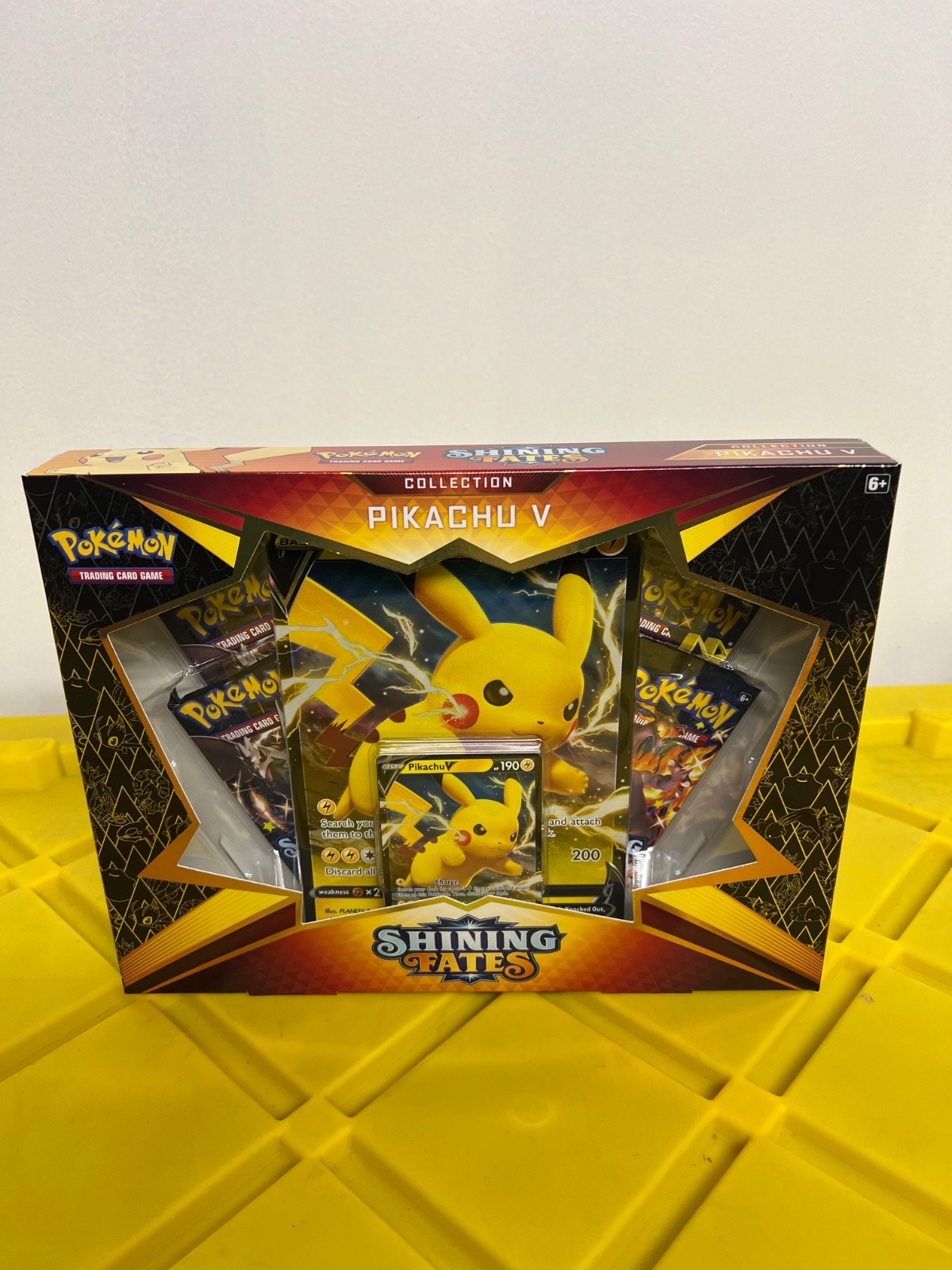 Pokemon TCG Shining Fates Pikachu V Collection Box ©️2021 *Factory Sealed Pokemon TCG Shining Fates Pikachu V Collection Box ©️2021 *Factory Sealed