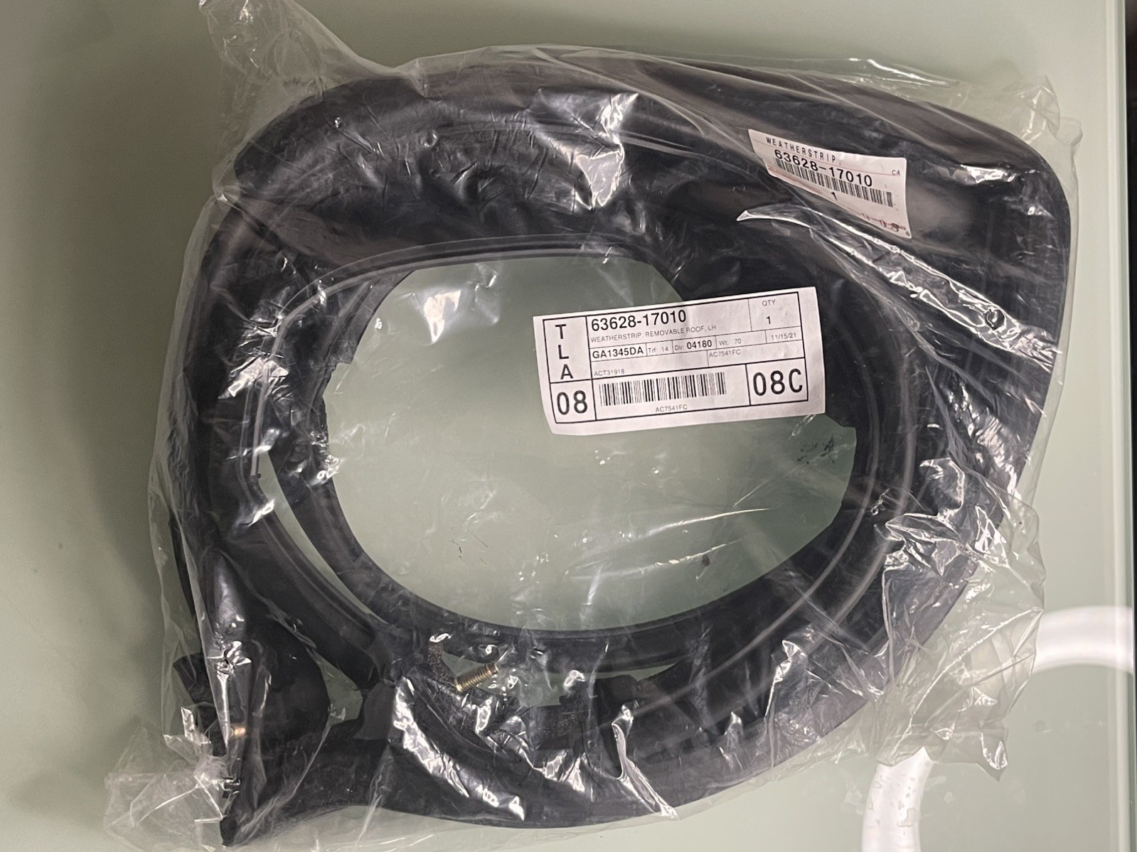 TOYOTA Genuine OEM MR2 AW11 WEATHERSTRIP, REMOVABLE ROOF, LH 63628-17010