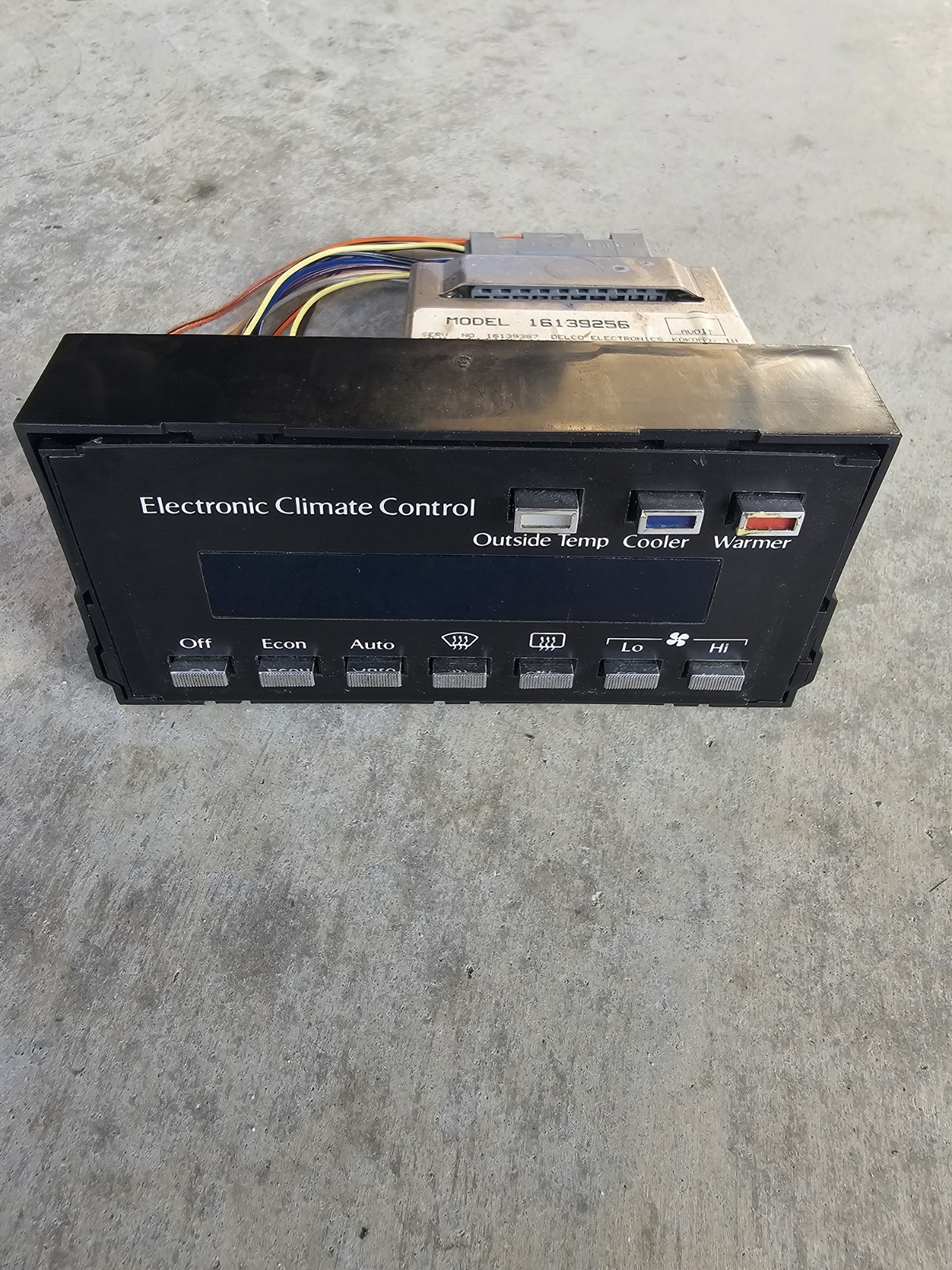 90 91 92 1990 1991 1992 Cadillac Brougham Electronic climate control Heat/ac rwd