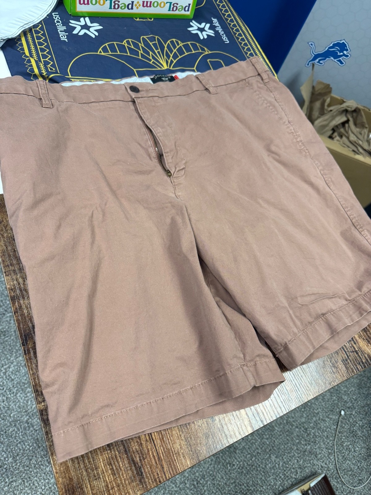 Dockers Men’s Size 44 Supreme Flex Khaki / Tan Chino Shorts Stretch Dockers Men’s Size 44 Supreme Flex Khaki / Tan Chino Shorts Stretch