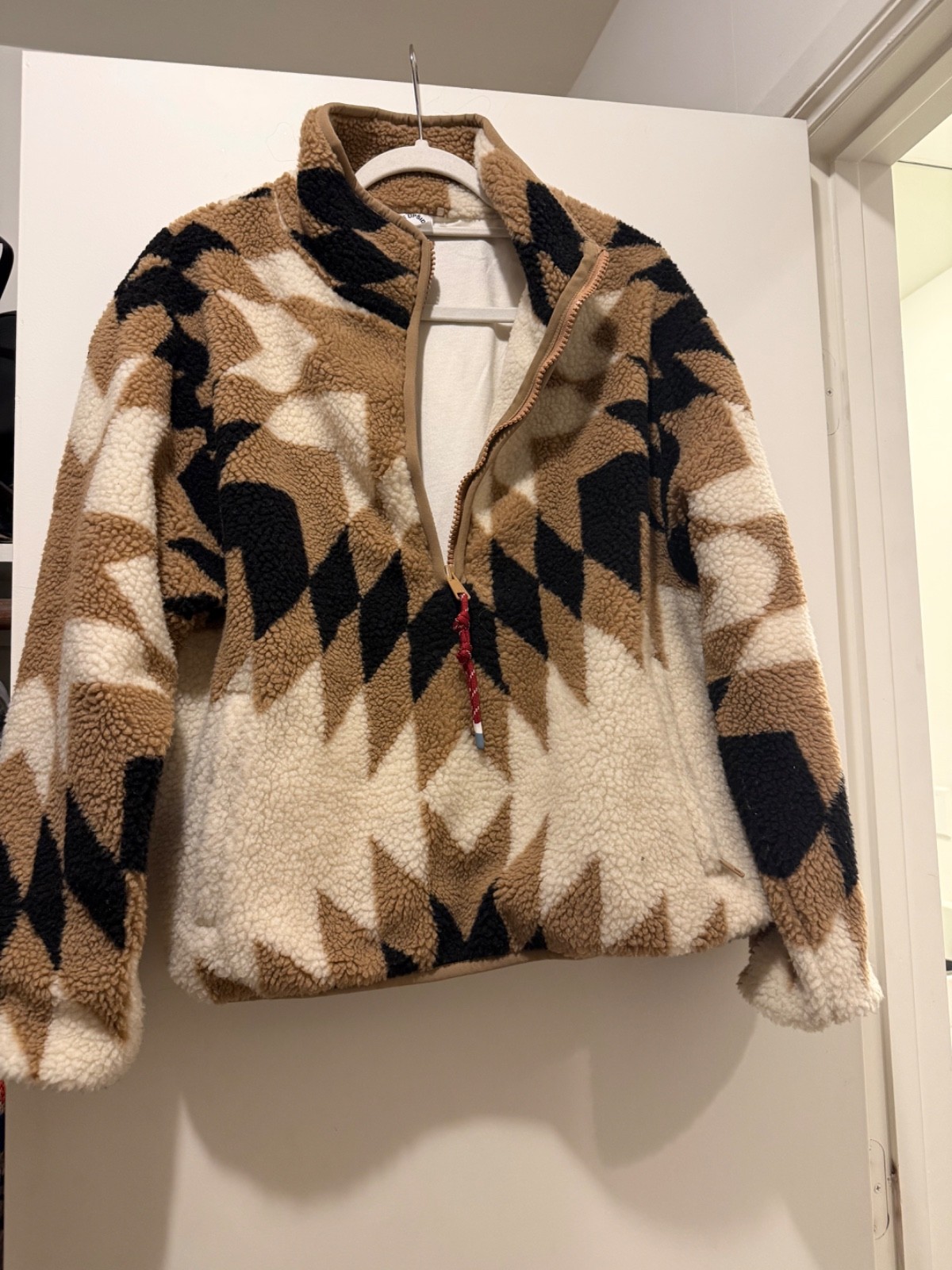 The Upside Fleece in Fall colors. Never worn. Medium. Very cool. The Upside Fleece in Fall colors. Never worn. Medium. Very cool.
