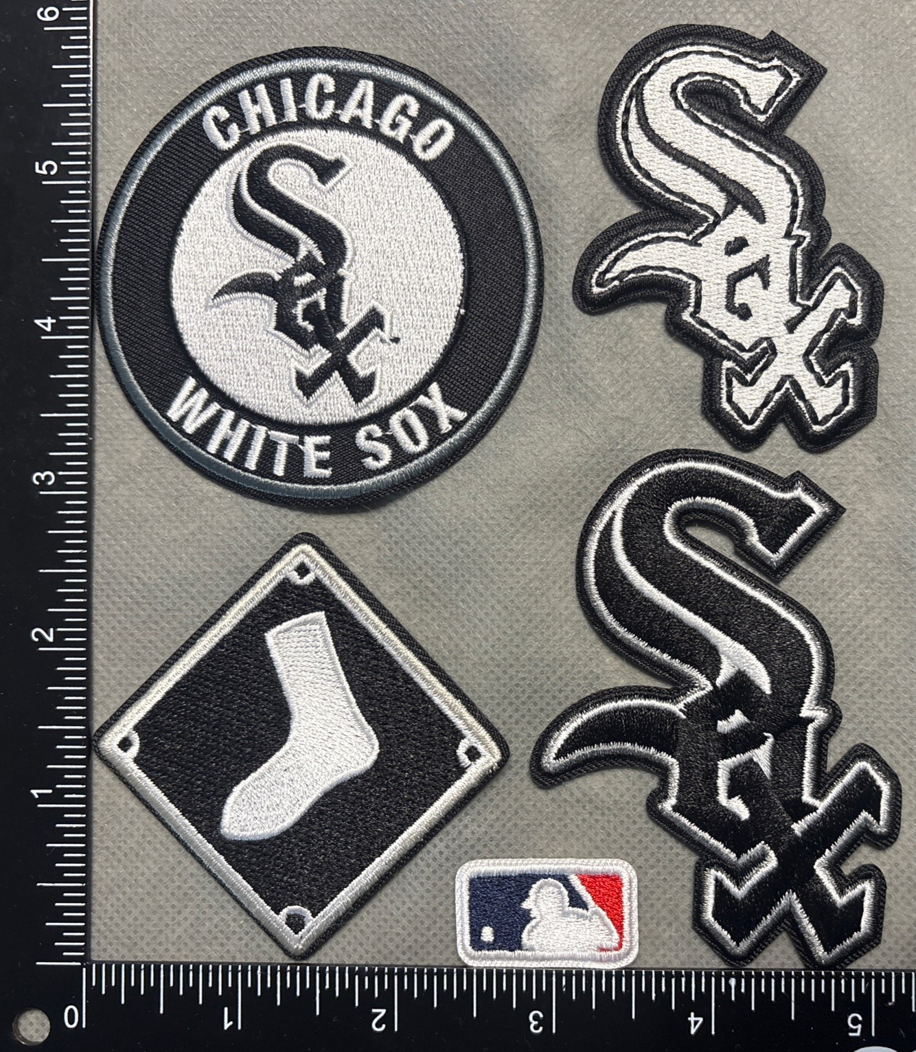 Set Of 5 CHICAGO WHITE SOX MLB BASEBALL EMBROIDERED IRON ON PATCHES Set Of 5 CHICAGO WHITE SOX MLB BASEBALL EMBROIDERED IRON ON PATCHES