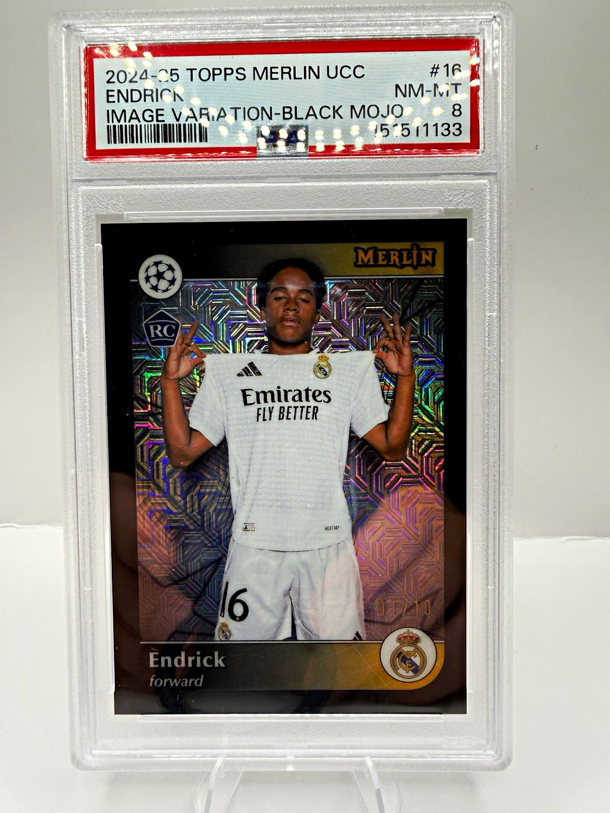 Topps Merlin UCC 2024-25 Endrick Black Mojo Image Variation /10 #16 RC PSA 8 Topps Merlin UCC 2024-25 Endrick Black Mojo Image Variation /10 #16 RC PSA 8