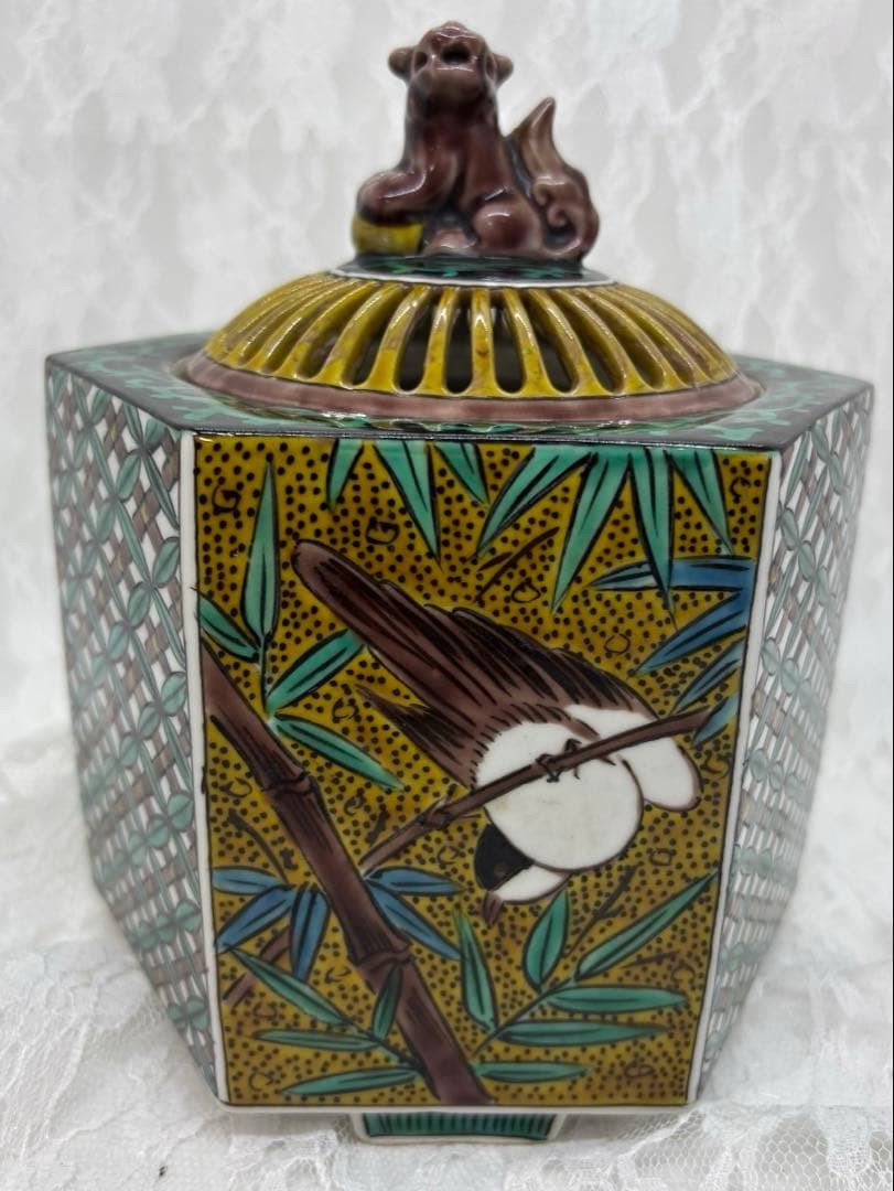 Japanese Old Hexagonal Lion Kutani Ware Koro Incense Burner w/ Tomobako used