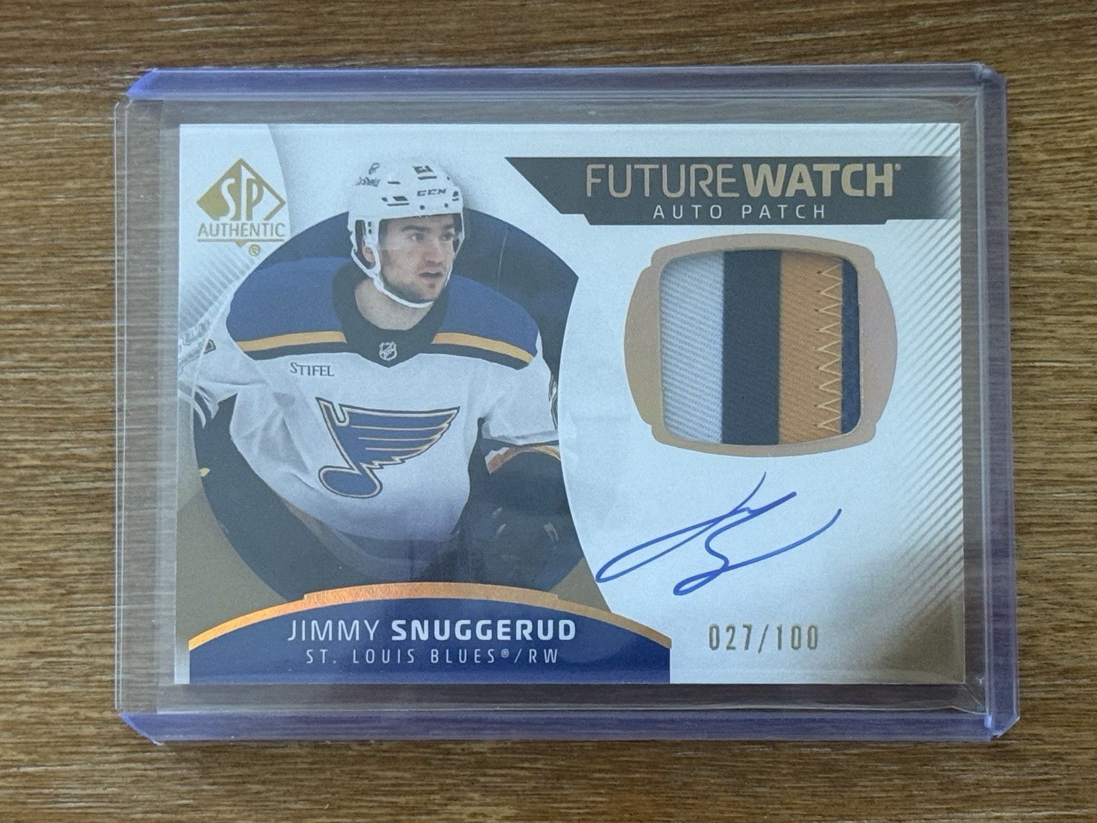 2025-26 SP AUTHENTIC JIMMY SNUGGERUD #27/100 FUTURE WATCH PATCH AUTO RPA BLUES