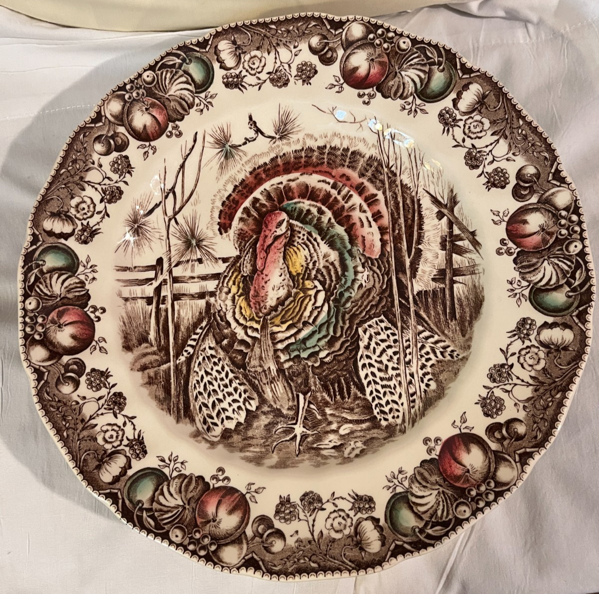 Johnson Bros His Majesty 10-5/8 Dinner Plate Made In England Vintage Turkey Johnson Bros His Majesty 10-5/8 Dinner Plate Made In England Vintage Turkey