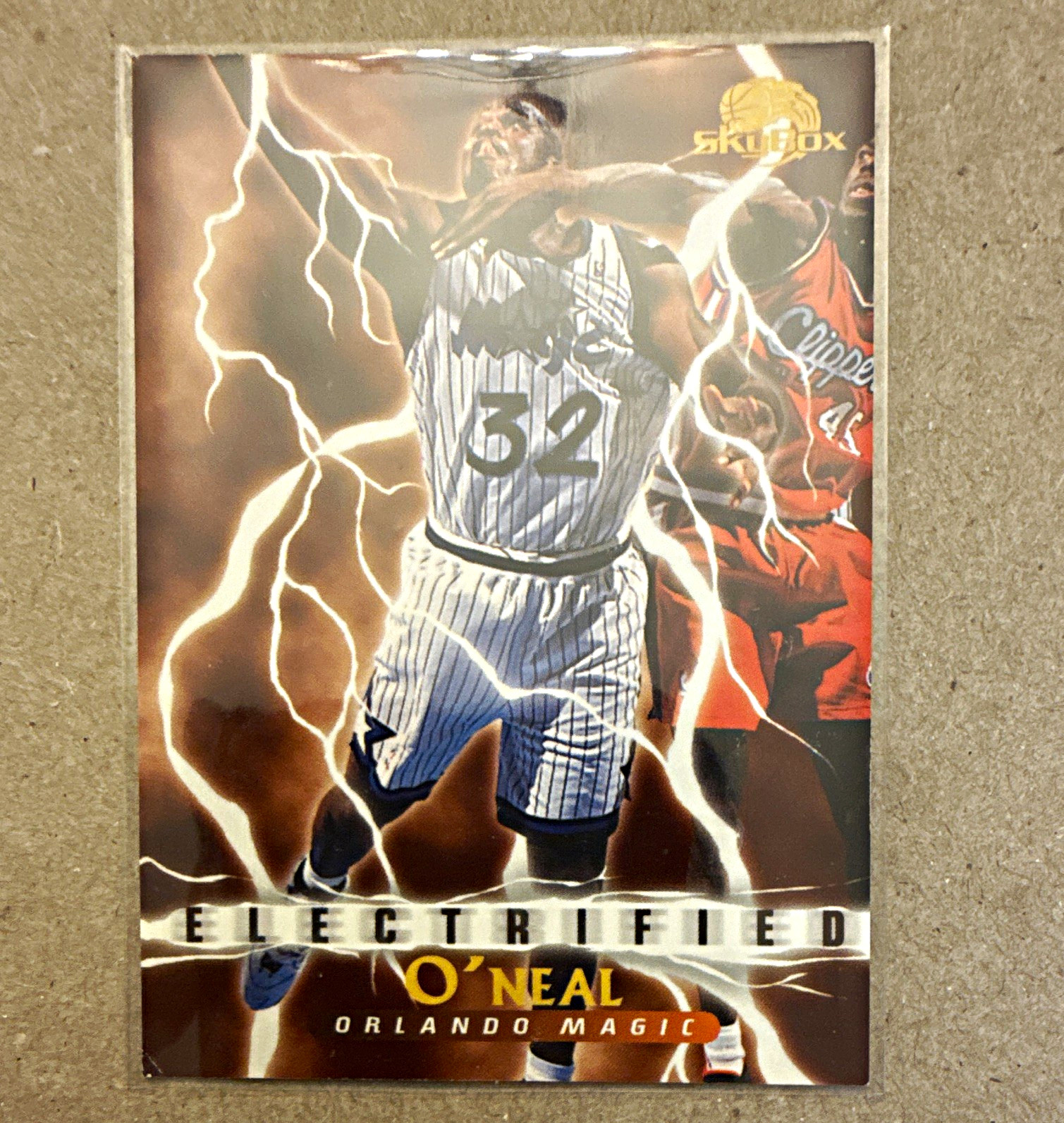 SkyBox 1995-96 SkyBox Premium Shaquille O'Neal Electrified Insert #293