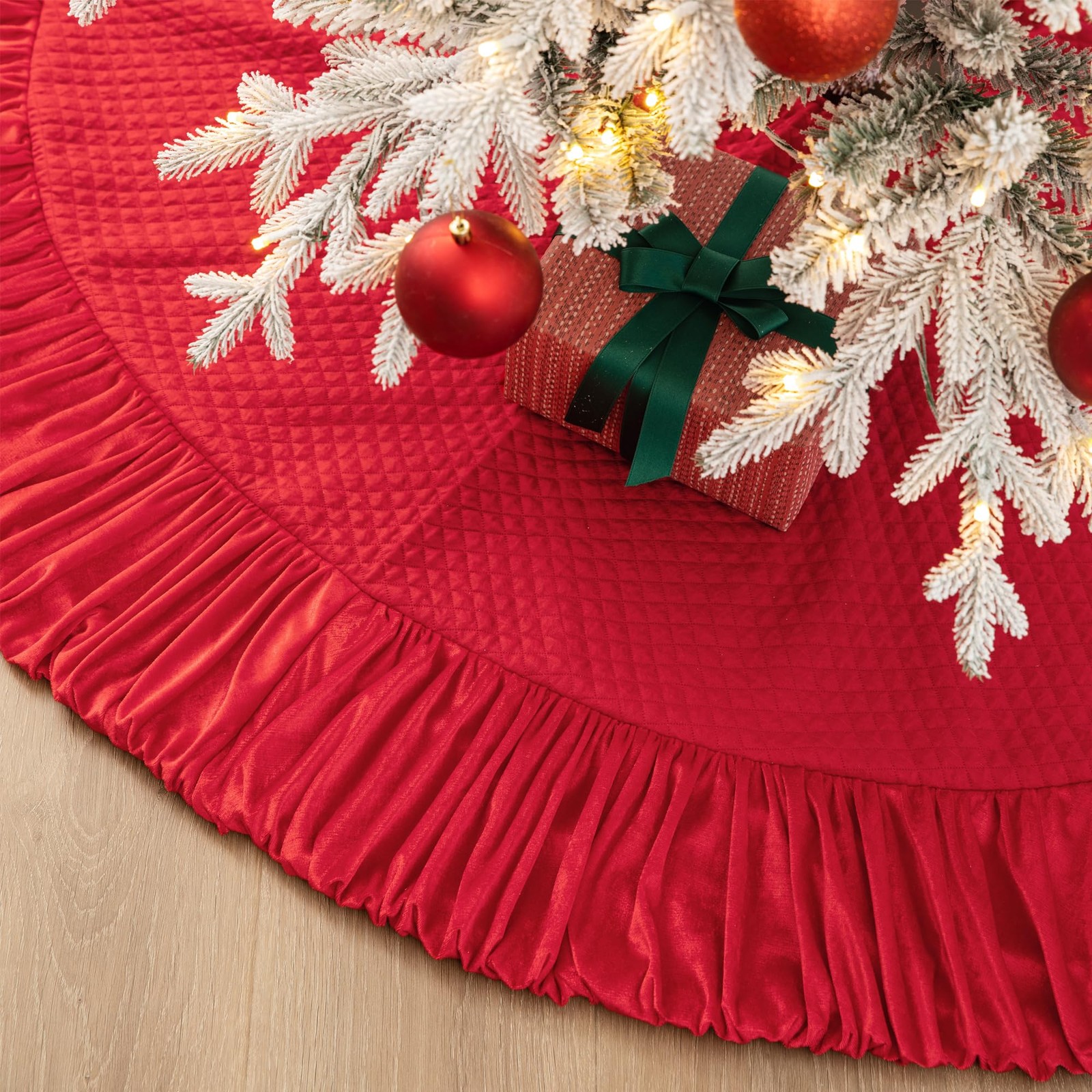 Glitzhome 72 Inch Luxury Plush Christmas Tree Skirt Glitzhome 72 Inch Luxury Plush Christmas Tree Skirt