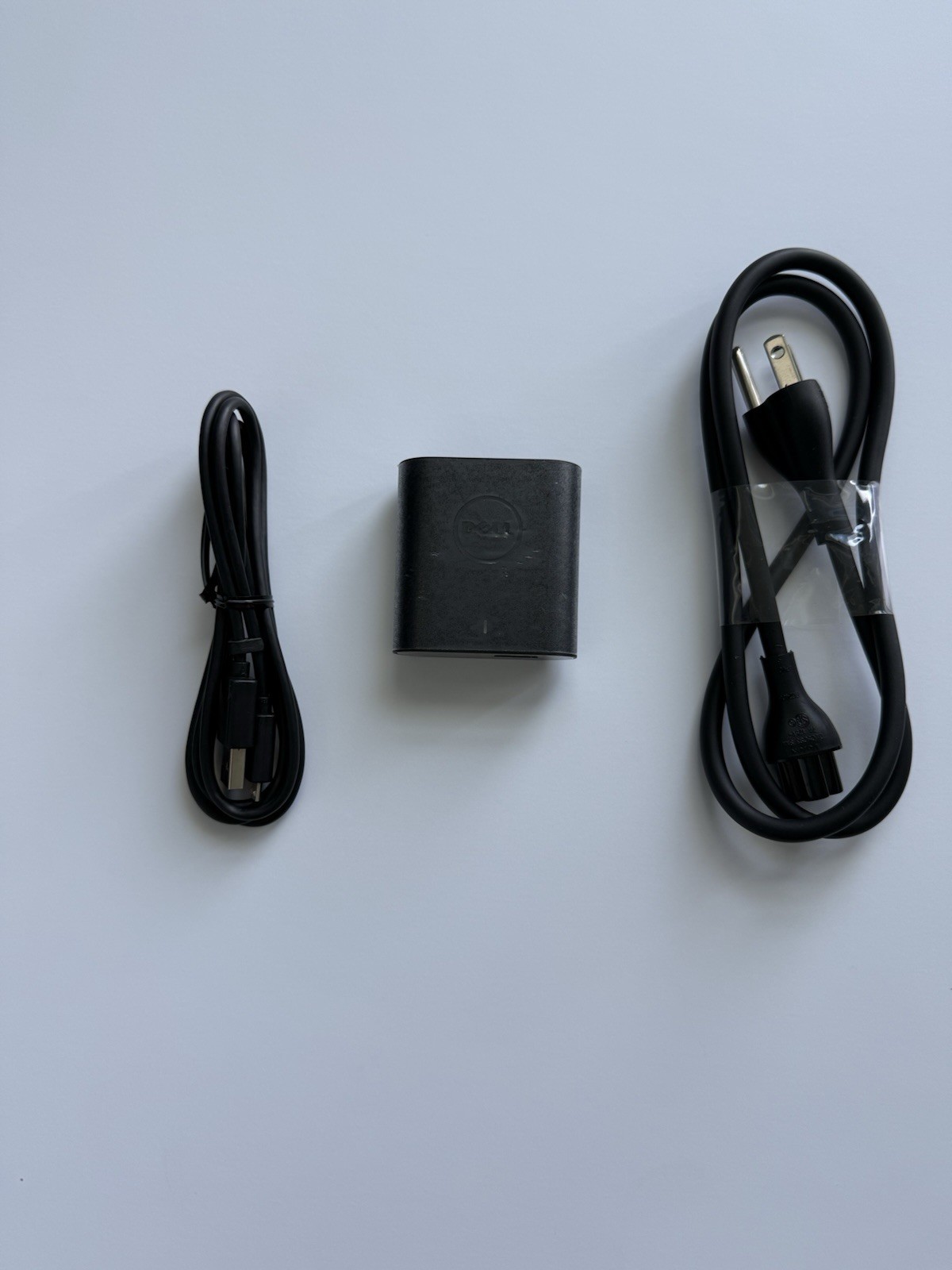Genuine Dell 24W AC Adapter for Dell Venue 11 Pro Tablet HA24NM130 V7K60/KTCCJ