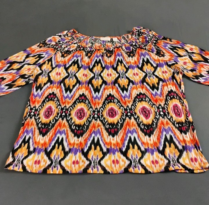 Chico\'s Women\'s Size 2 Ikat Multicolor Scoop Neck 3/4 Sleeve Knit Blouse NWT Chico\'s Women\'s Size 2 Ikat Multicolor Scoop Neck 3/4 Sleeve Knit Blouse NWT