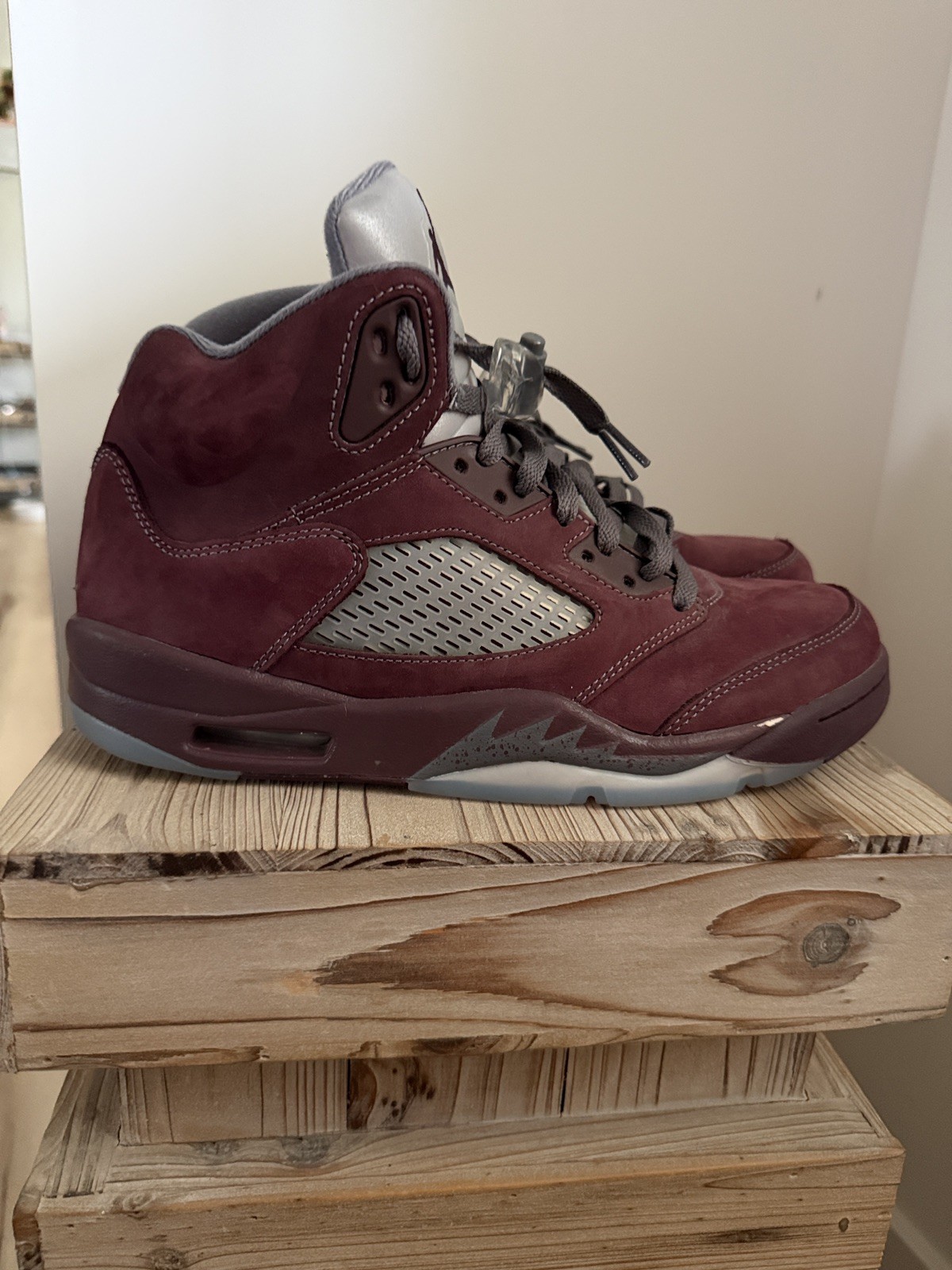 Nike Jordan\' 5 Retro Men\'s Burgundy Suede Basketball Shoes