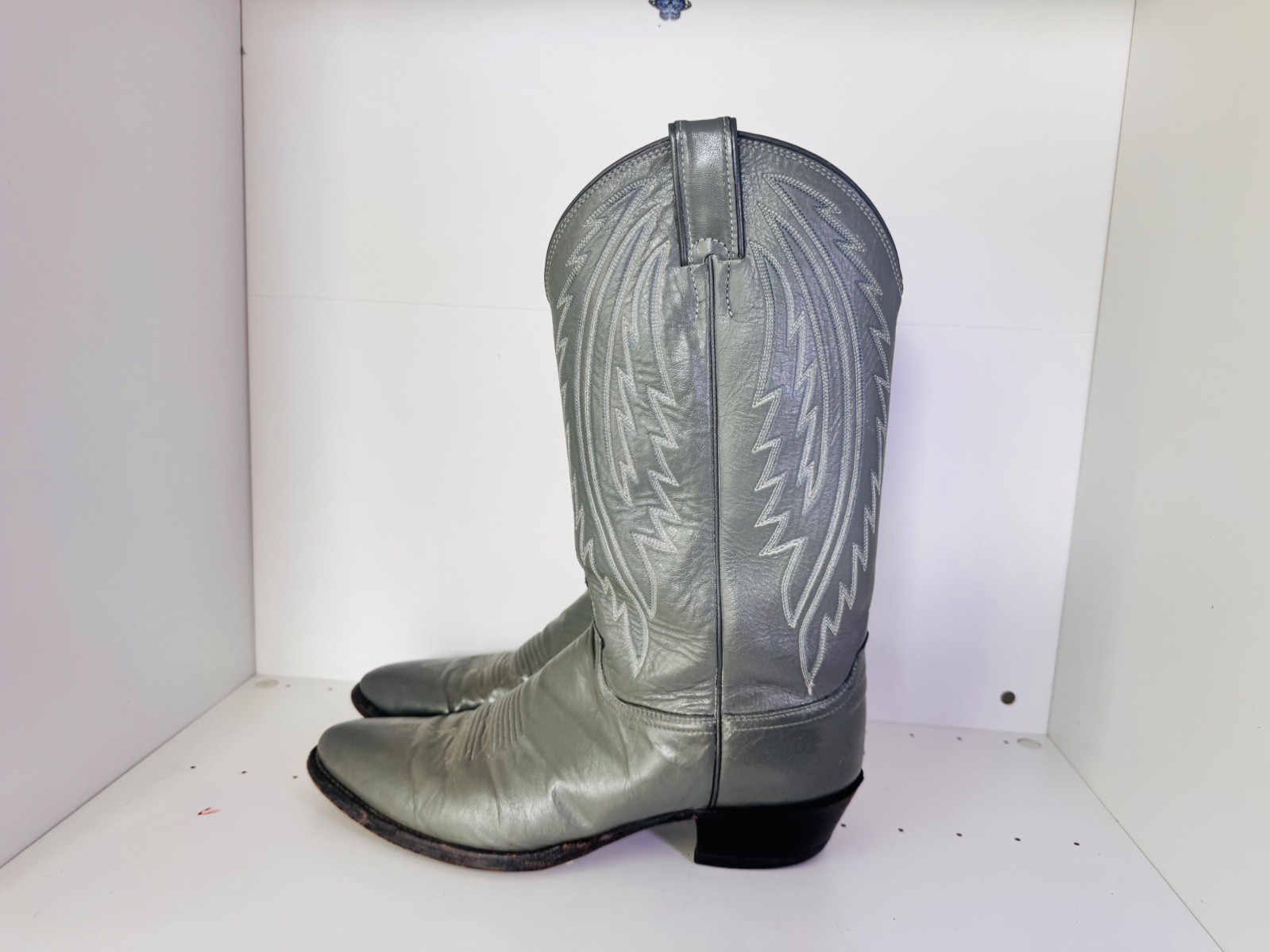 Justin’s Men’s Sz 10.5 D Gray/Silver Western Cowboy Boots Justin’s Men’s Sz 10.5 D Gray/Silver Western Cowboy Boots