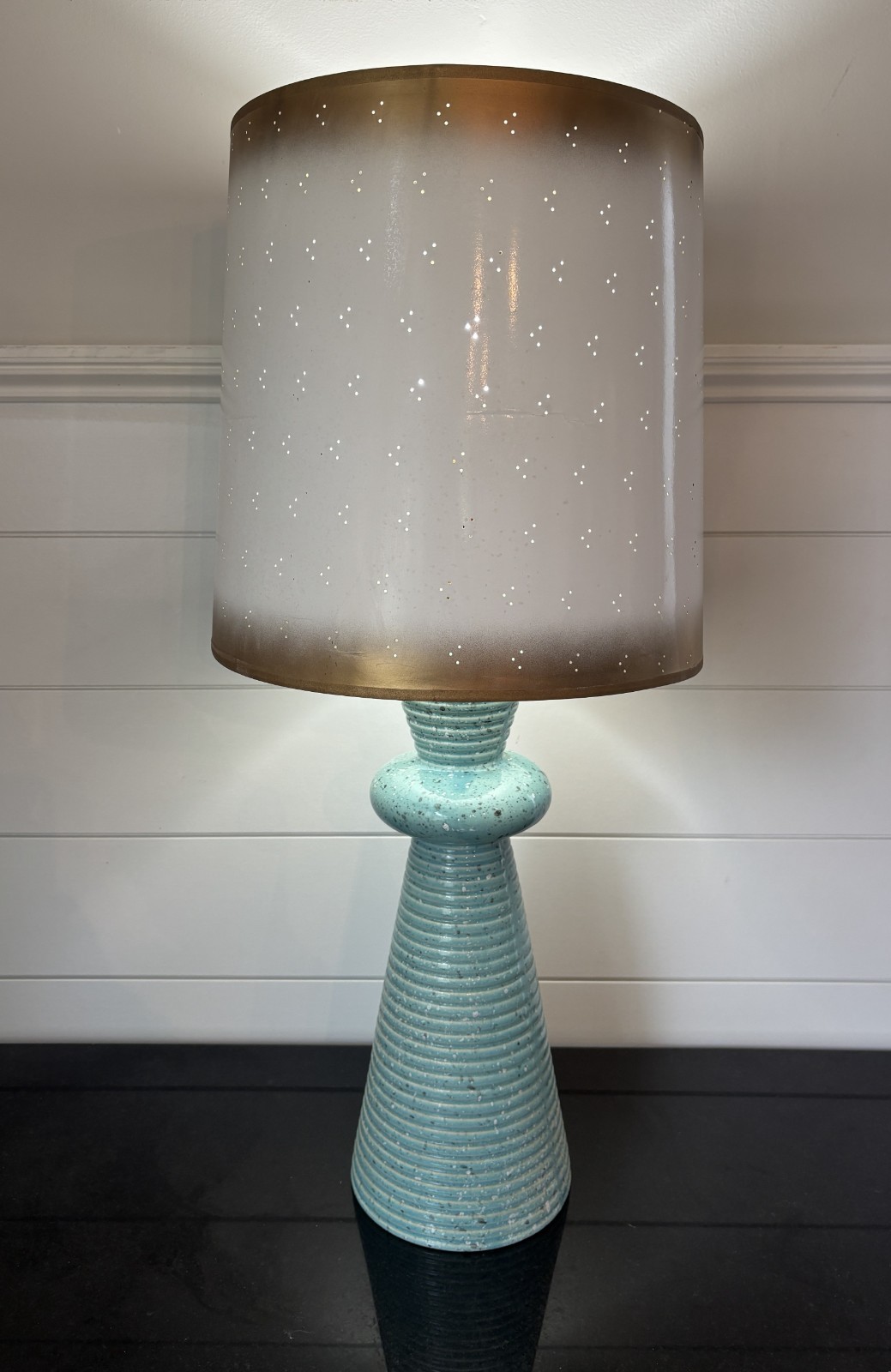 Vintage Mid Century Modern Ceramic Table Lamp Base Atomic 1950’s Retro W/Shade Vintage Mid Century Modern Ceramic Table Lamp Base Atomic 1950’s Retro W/Shade