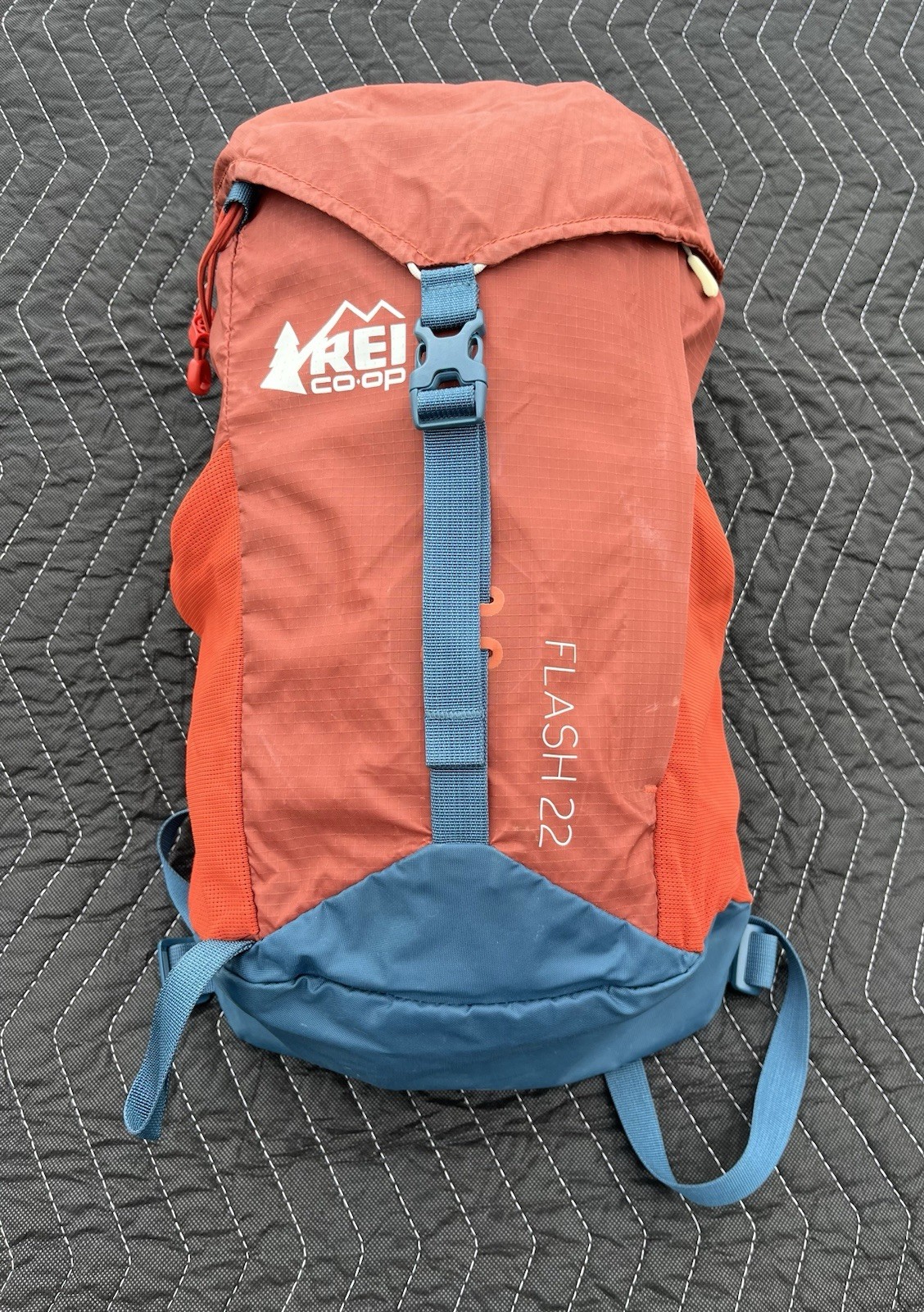 REI Co-op Flash 22 Backpack Orange Nylon Ripstop REI Co-op Flash 22 Backpack Orange Nylon Ripstop