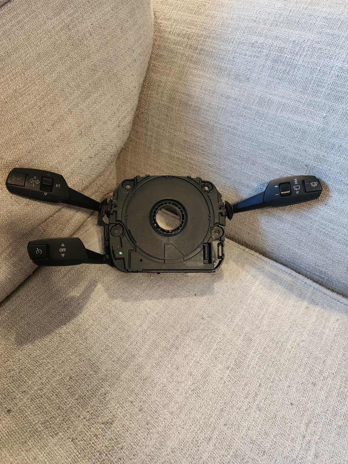 2008 - 2013 BMW E82 E88 128I 135I FRONT STEERING COLUMN SWITCH UNIT OEM 9123041 2008 - 2013 BMW E82 E88 128I 135I FRONT STEERING COLUMN SWITCH UNIT OEM 9123041