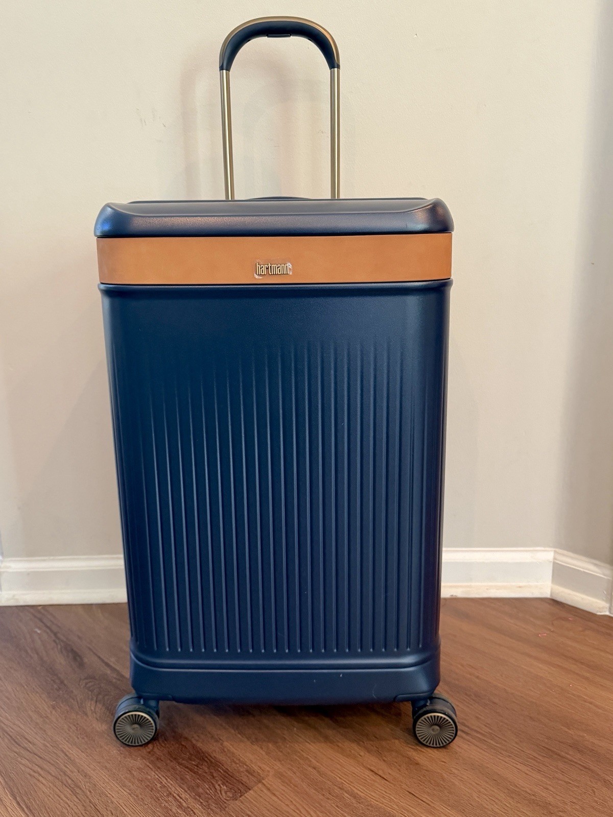 Hartmann Reserve Medium Trunk Spinner Suitcase
