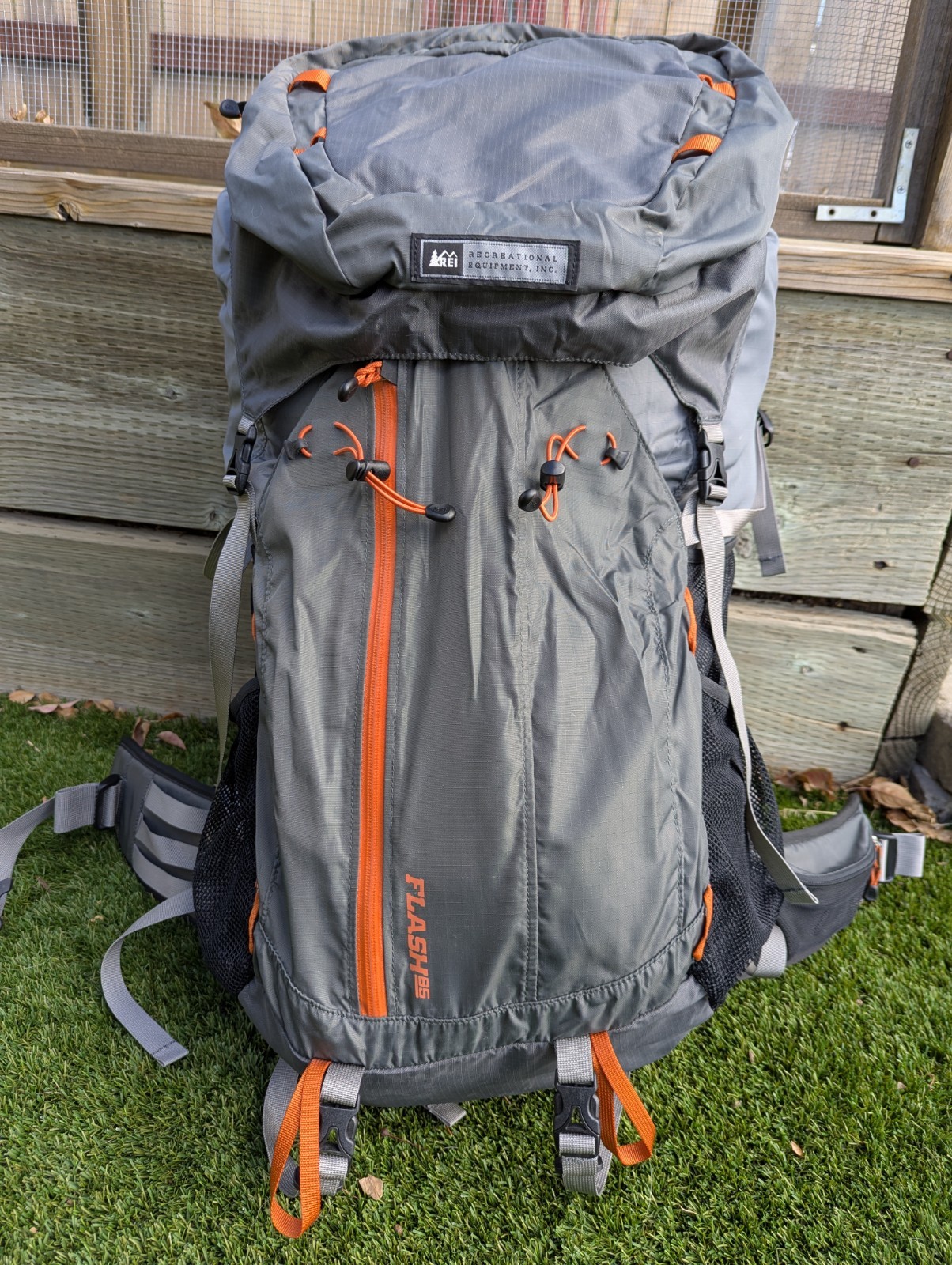 REI Mens Flash 65 Backpack REI Mens Flash 65 Backpack
