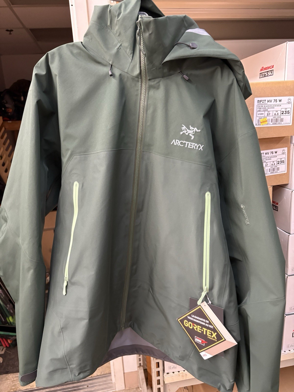 Mens Arc\'teryx Beta AR Size Xl Jacket Brand New