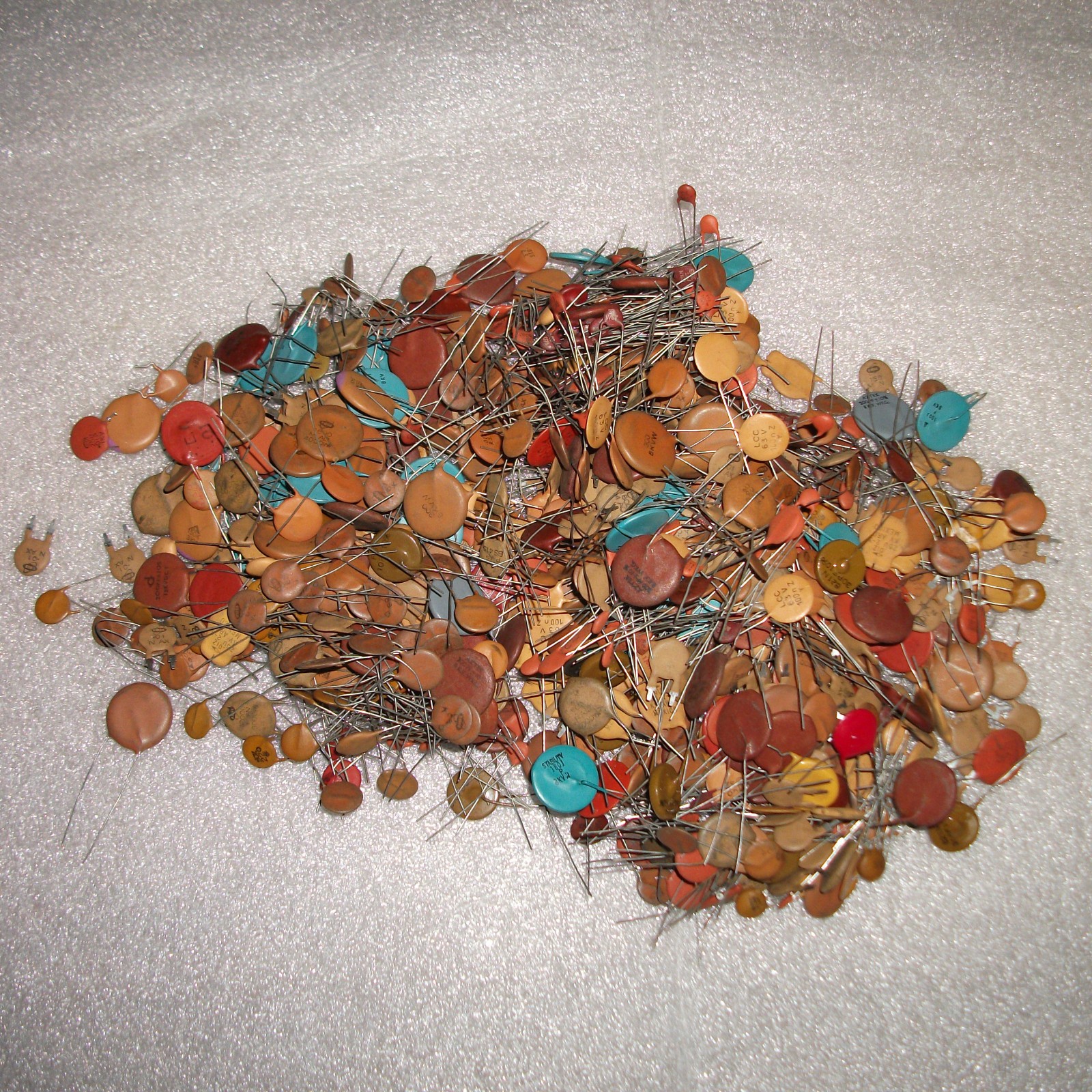 Vintage Electronic Electrical Components capacitors job lot Vintage Electronic Electrical Components capacitors job lot
