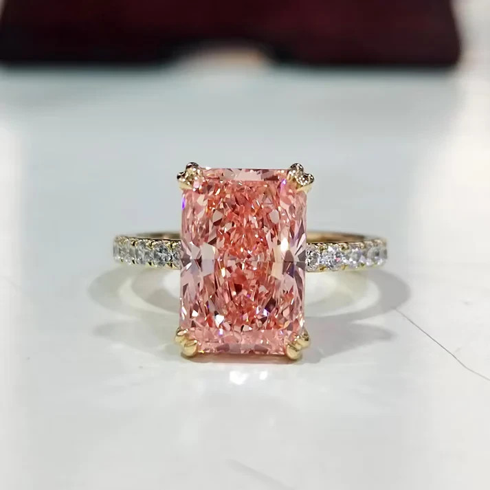 IGI Certified 3Ct Fancy Vivid Pink Radiant Lab Grown Diamond Ring 14K YellowGold IGI Certified 3Ct Fancy Vivid Pink Radiant Lab Grown Diamond Ring 14K YellowGold